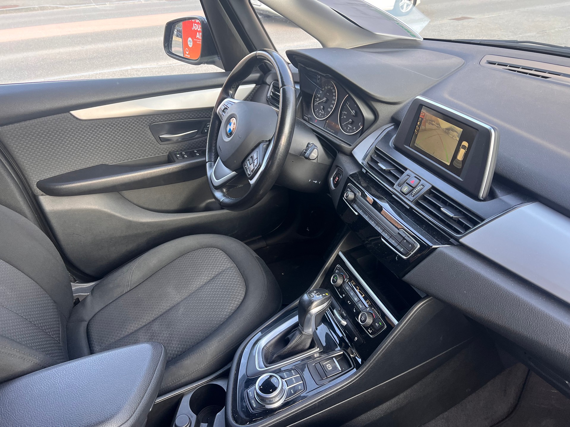 BMW 218d xDrive Gran Tourer Luxury Line Steptronic-image-7