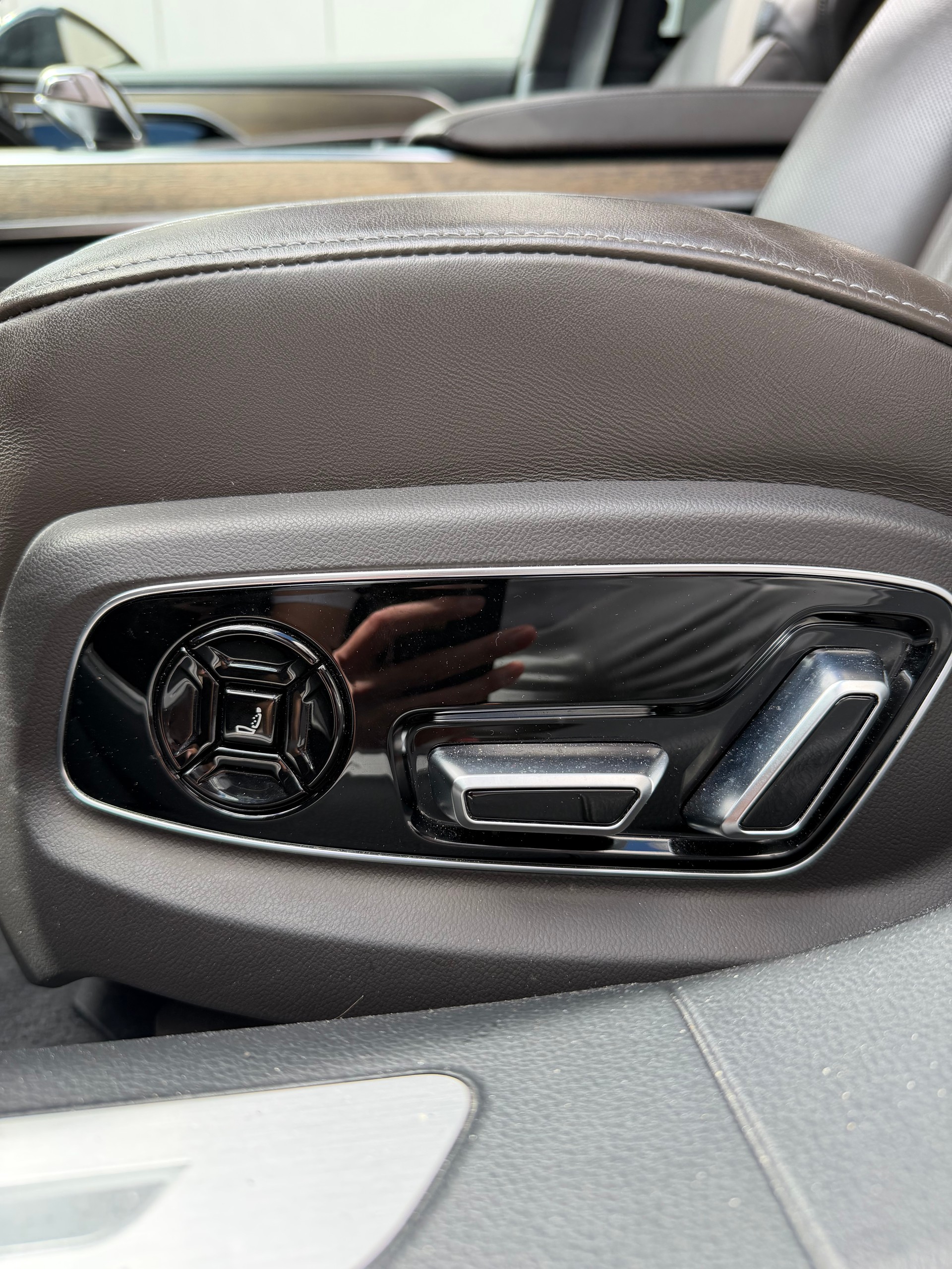 AUDI A8 50 TDI quattro tiptronic-image-12