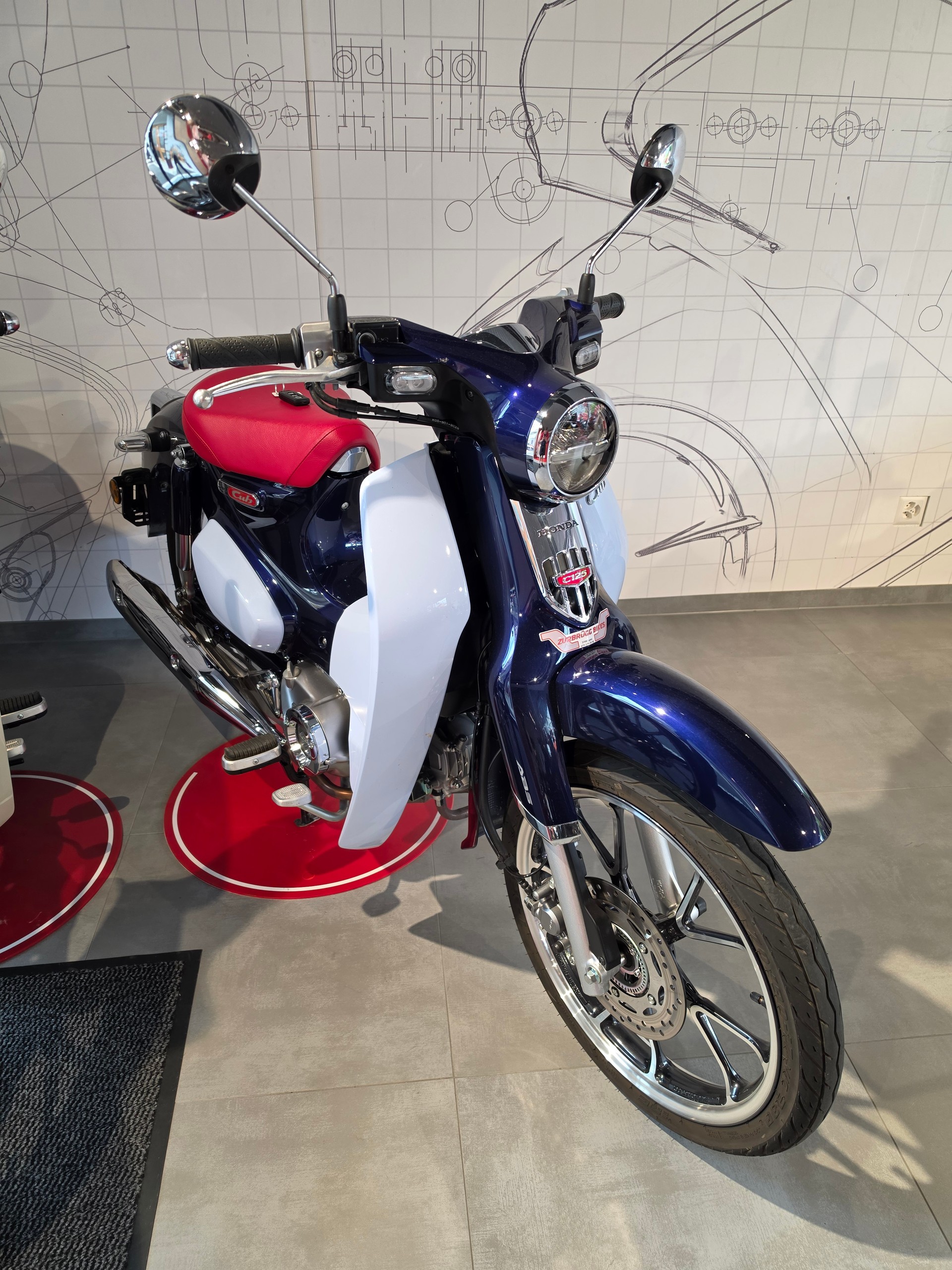 HONDA C 125 Super Cub