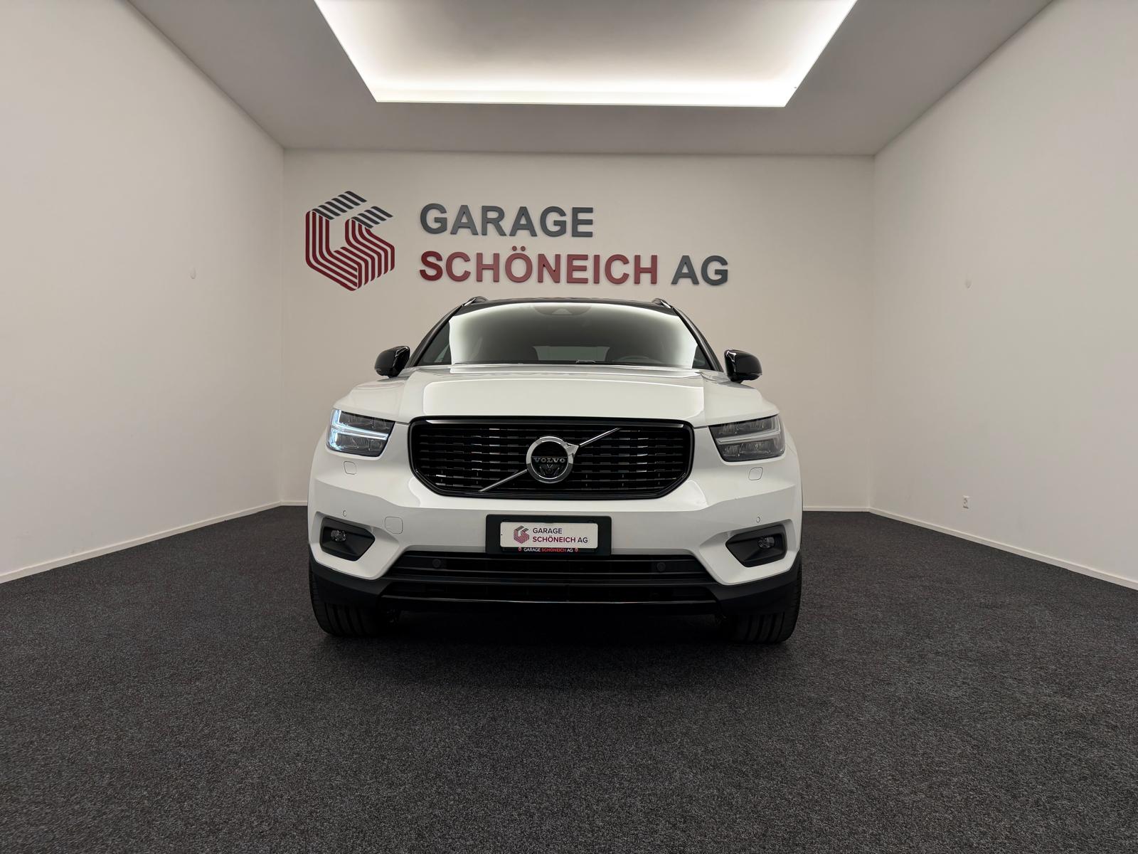 VOLVO XC40 T4 AWD Momentum Geartronic-image-1