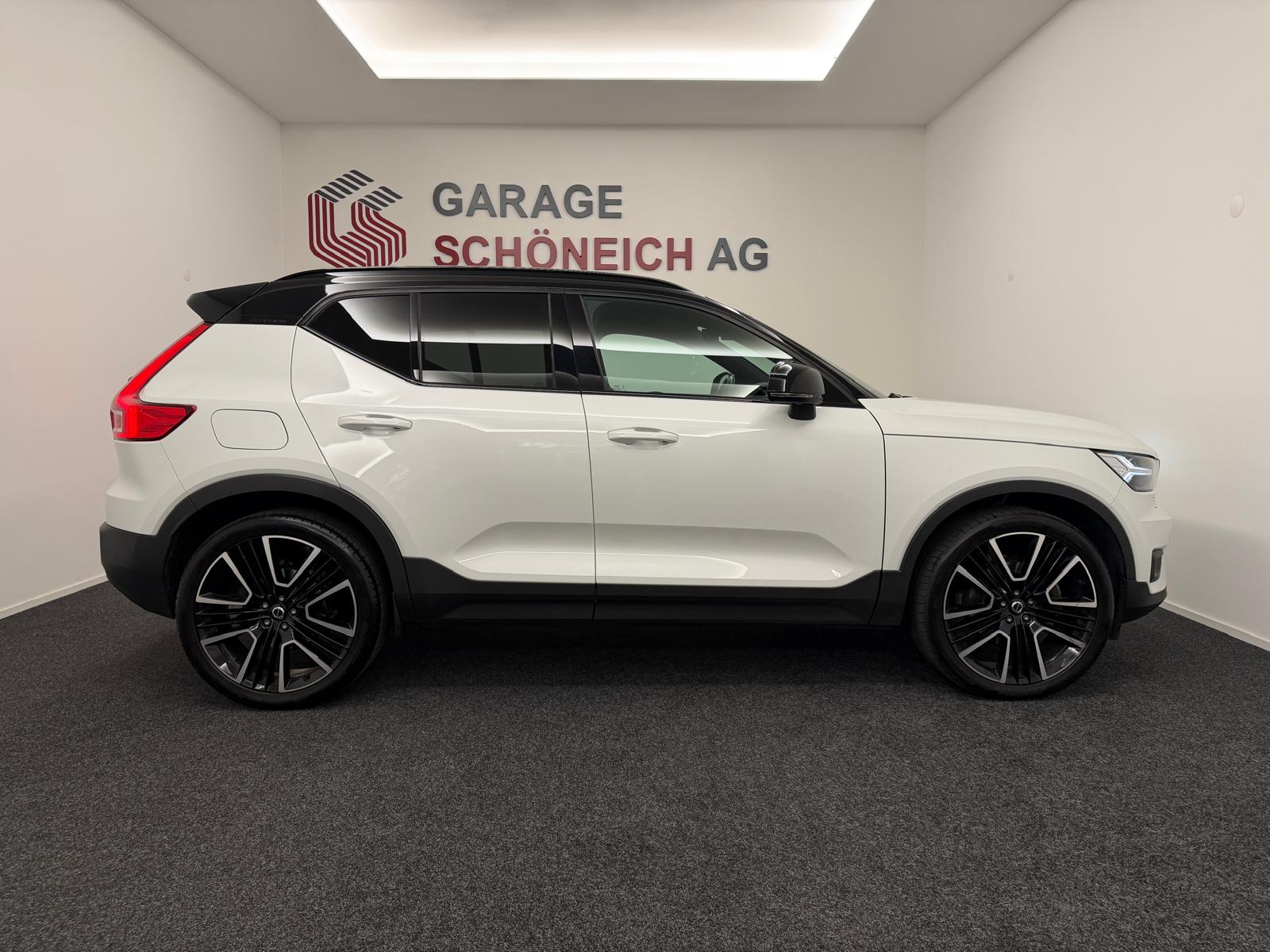 VOLVO XC40 T4 AWD Momentum Geartronic-image-3