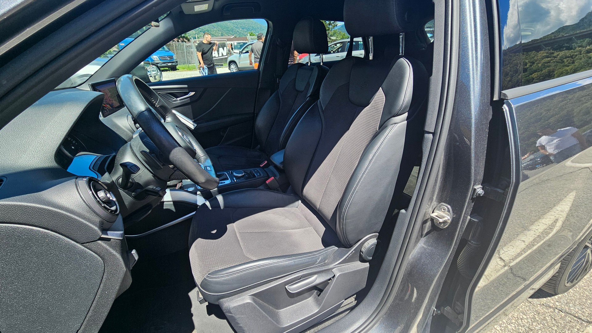 AUDI Q2 2.0 TFSI sport quattro S-tronic-image-7