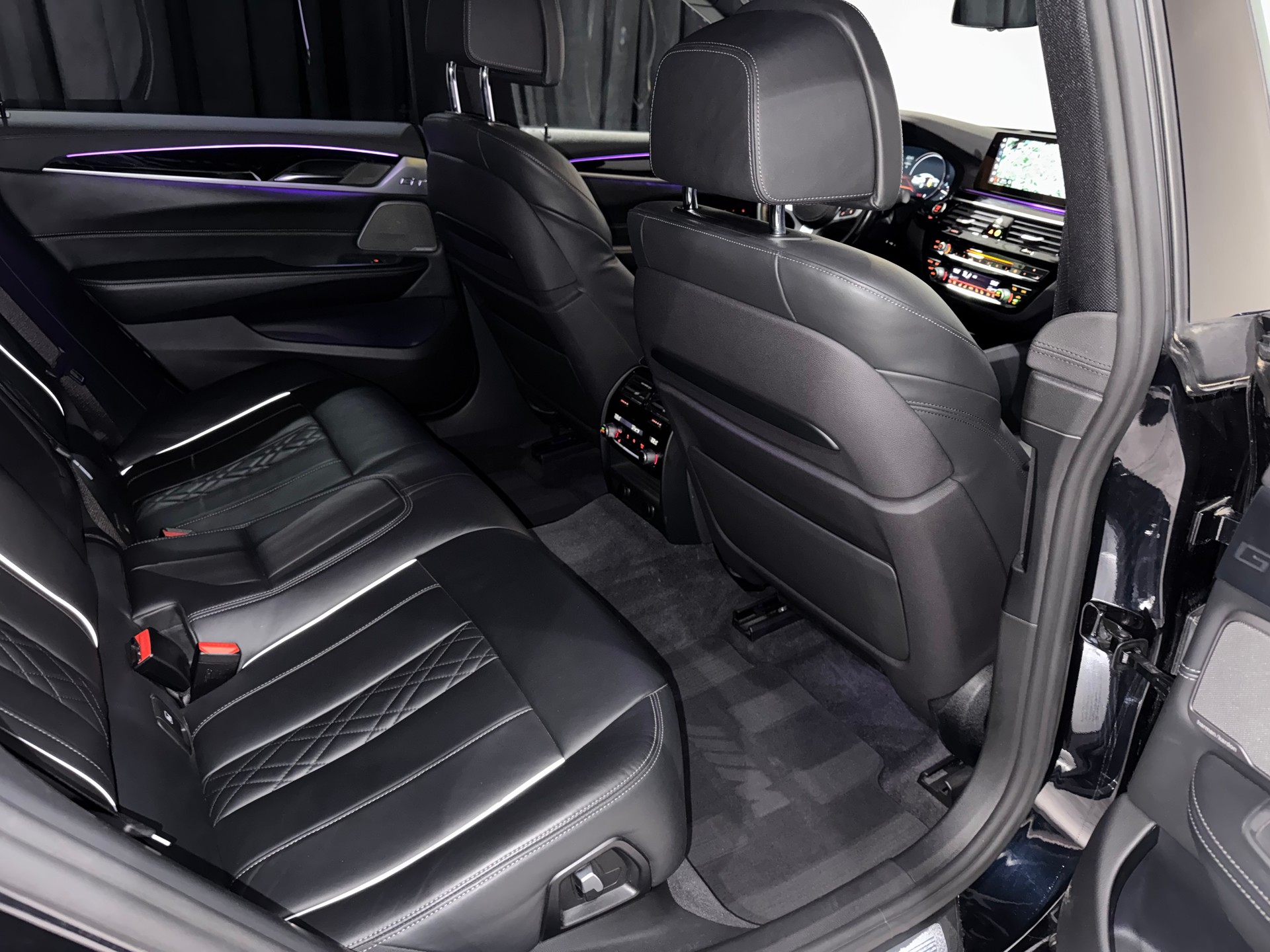 BMW 640i GT xDrive M-Packet Steptronic | 1.Hand | CH |-image-11