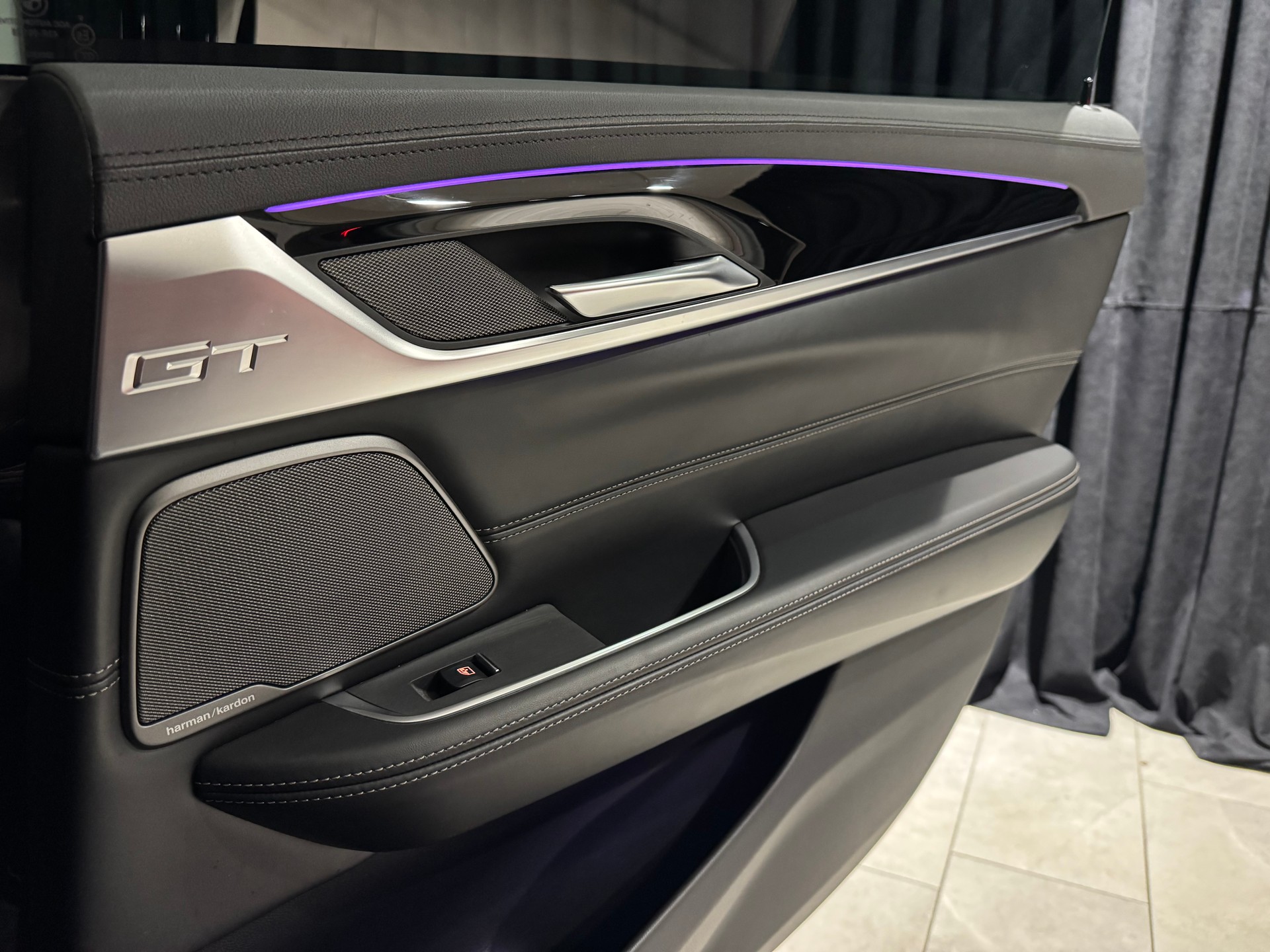 BMW 640i GT xDrive M-Packet Steptronic | 1.Hand | CH |-image-18
