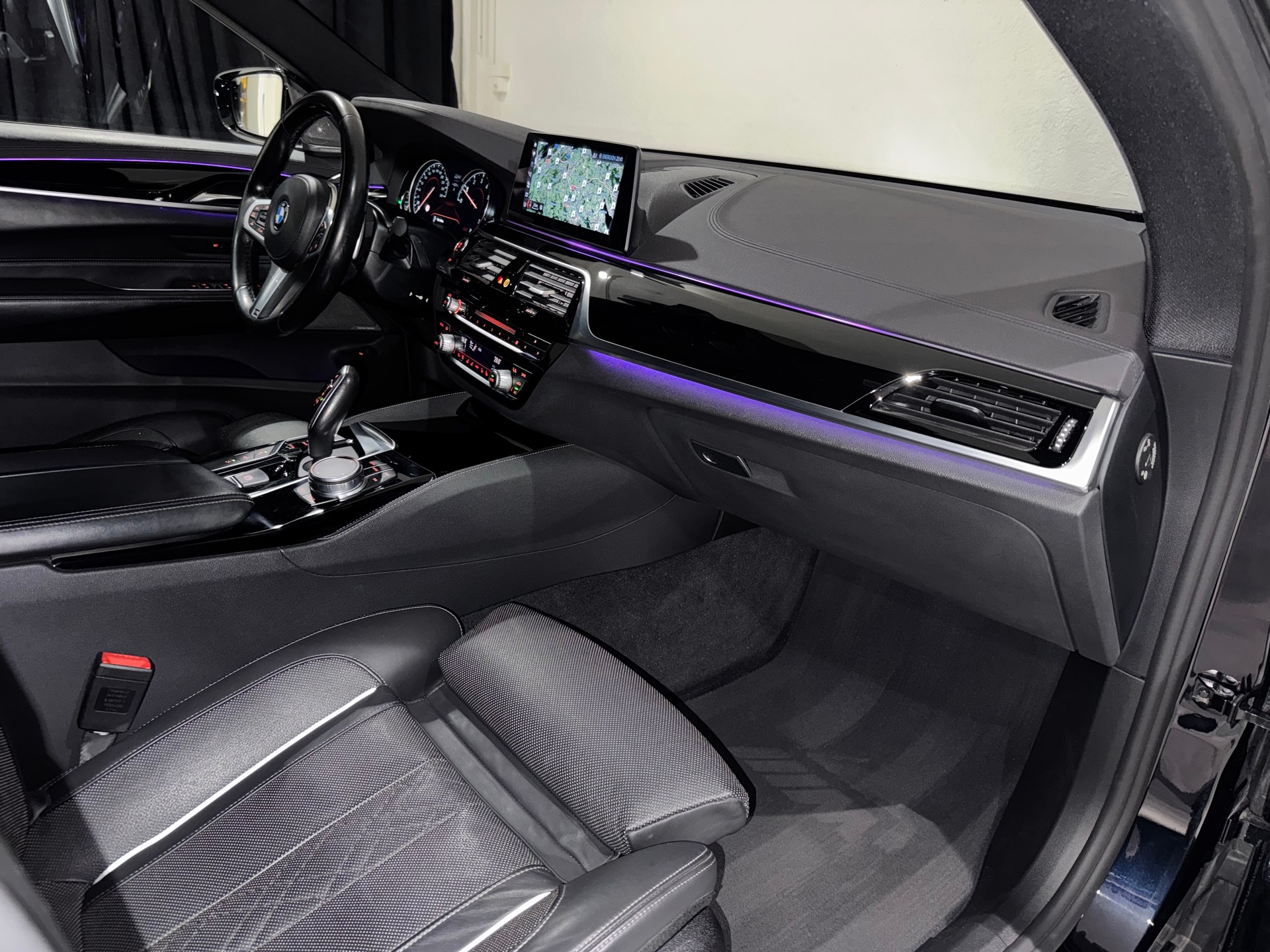 BMW 640i GT xDrive M-Packet Steptronic | 1.Hand | CH |-image-9