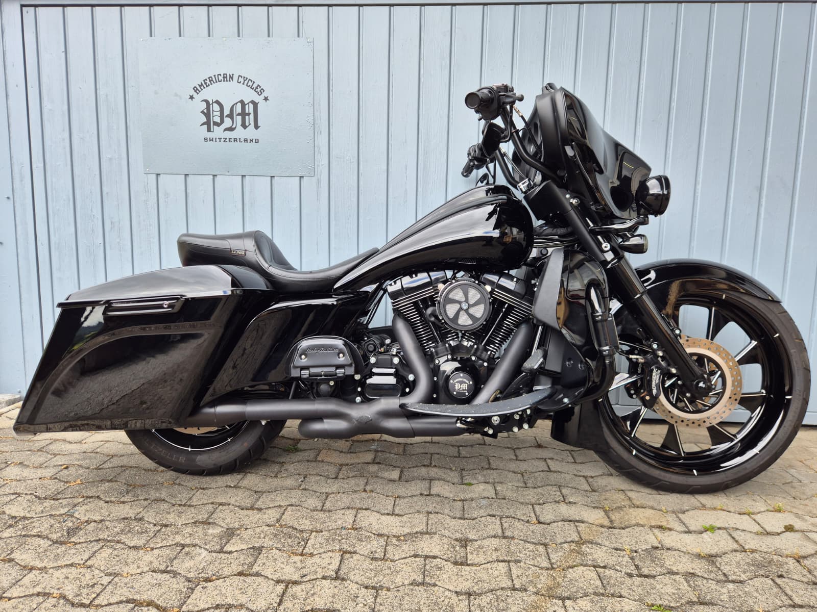 HARLEY-DAVIDSON FLHX Street Glide ABS