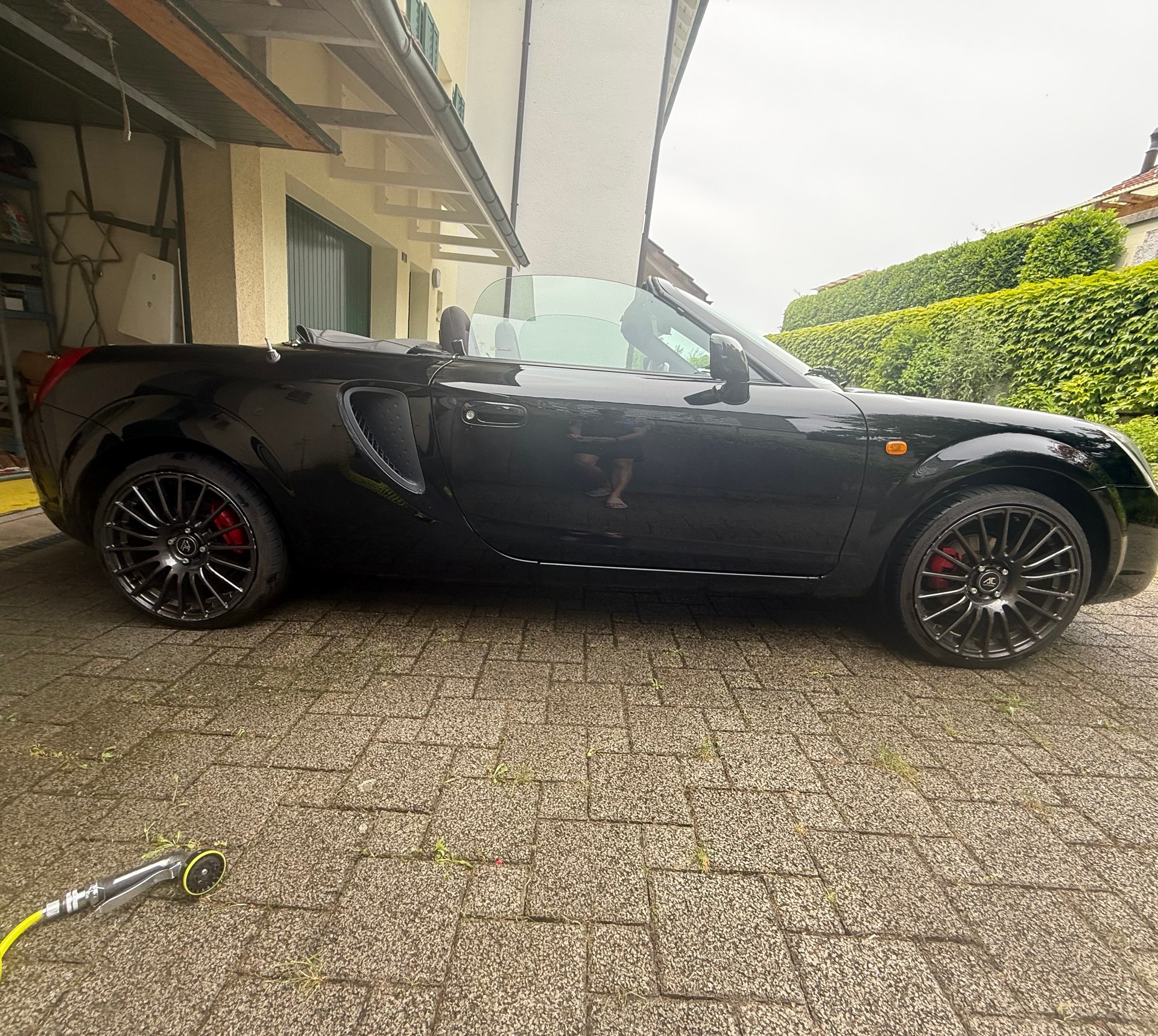 TOYOTA MR2-image-0