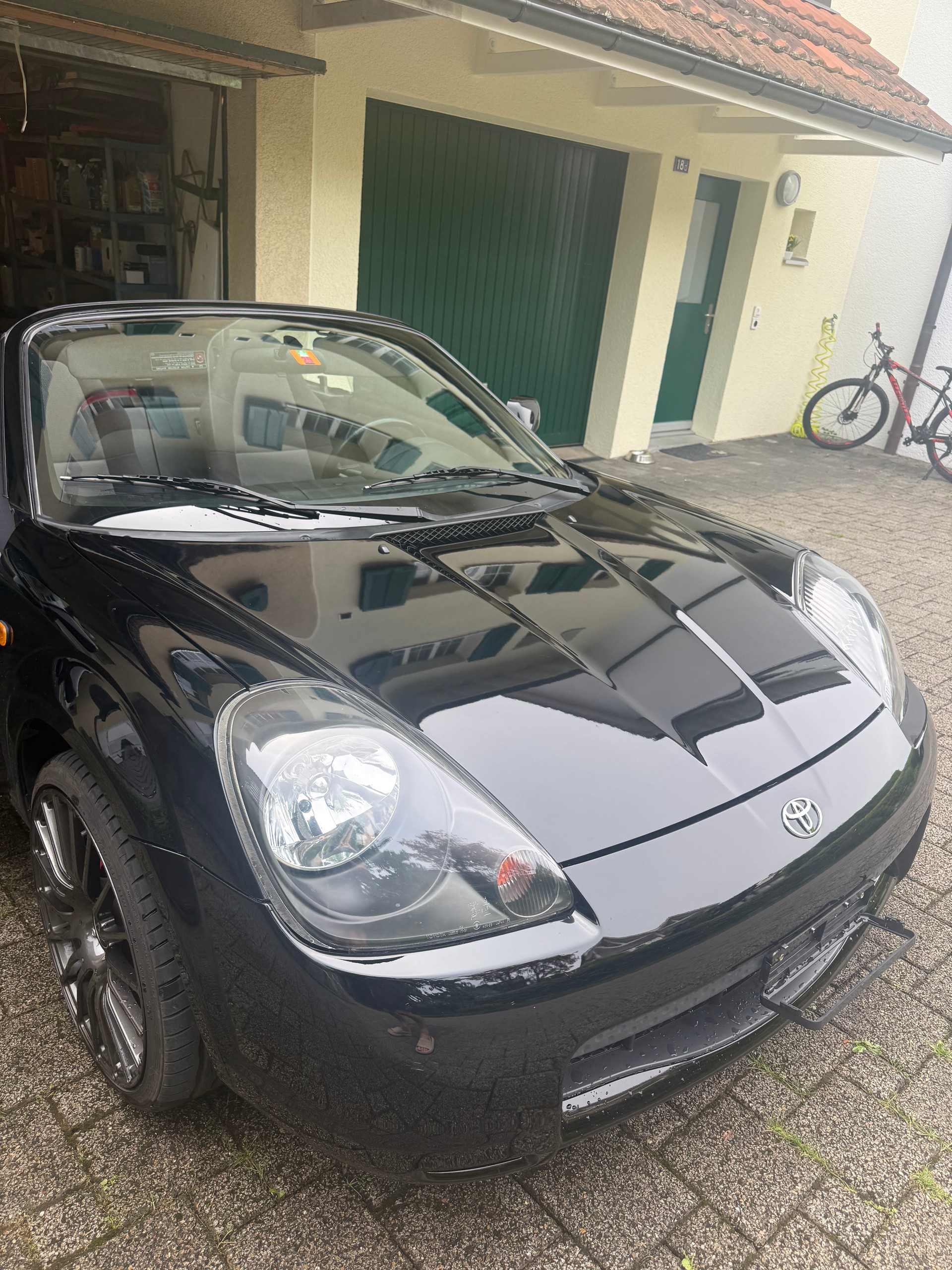 TOYOTA MR2-image-2