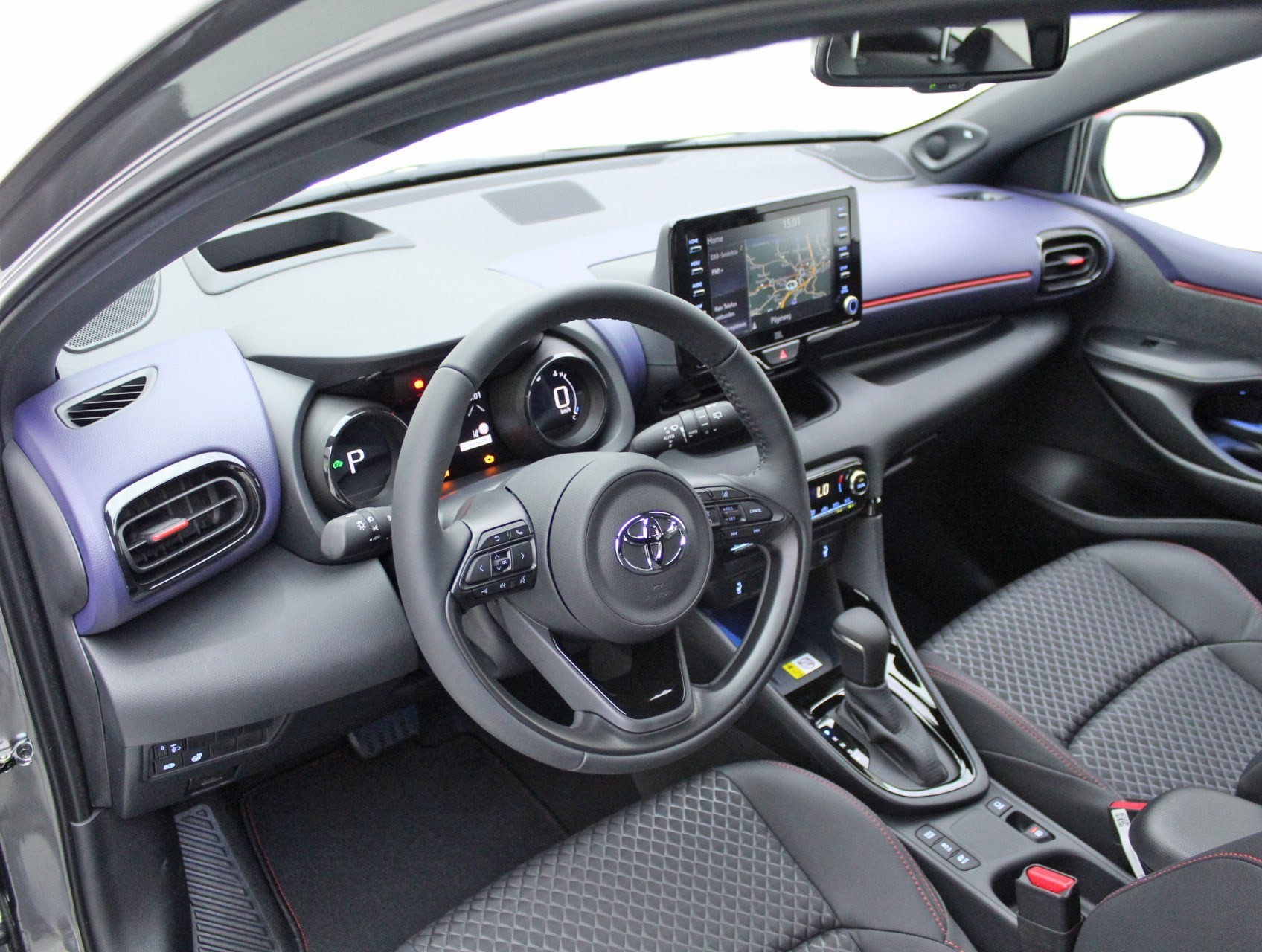 TOYOTA 1.5 VVT-i HSD Pop-image-1