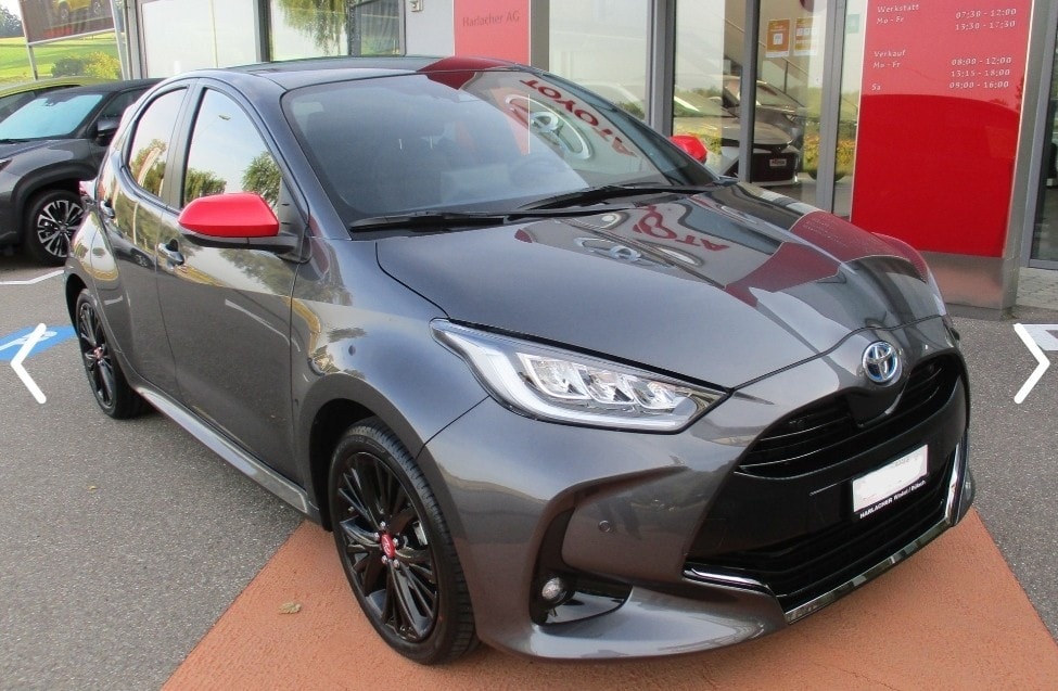 TOYOTA Yaris 1.5 Premiere Edition e-CVT-image-0