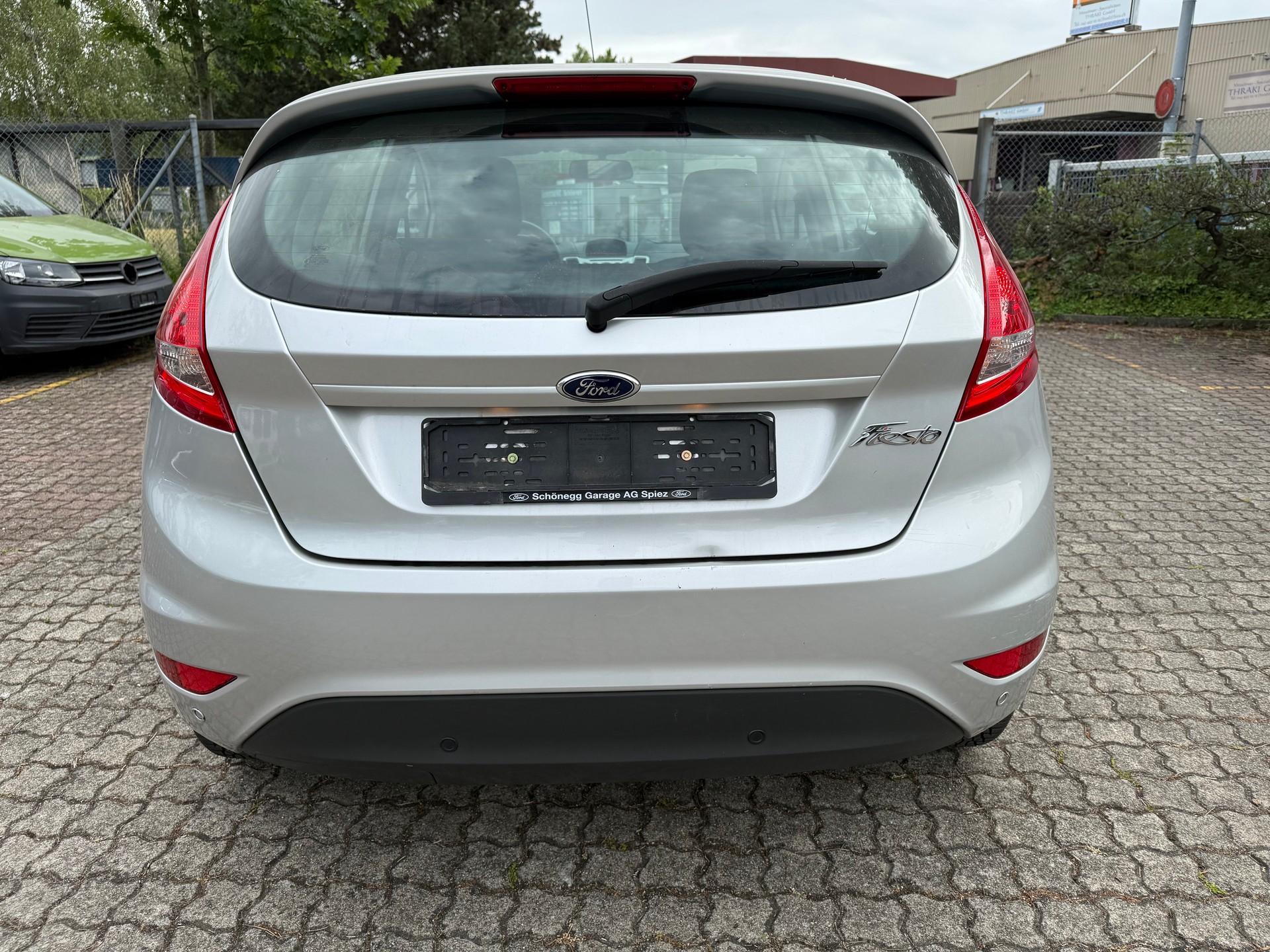 FORD Fiesta 1.4 16V Trend+ Automatic-image-5