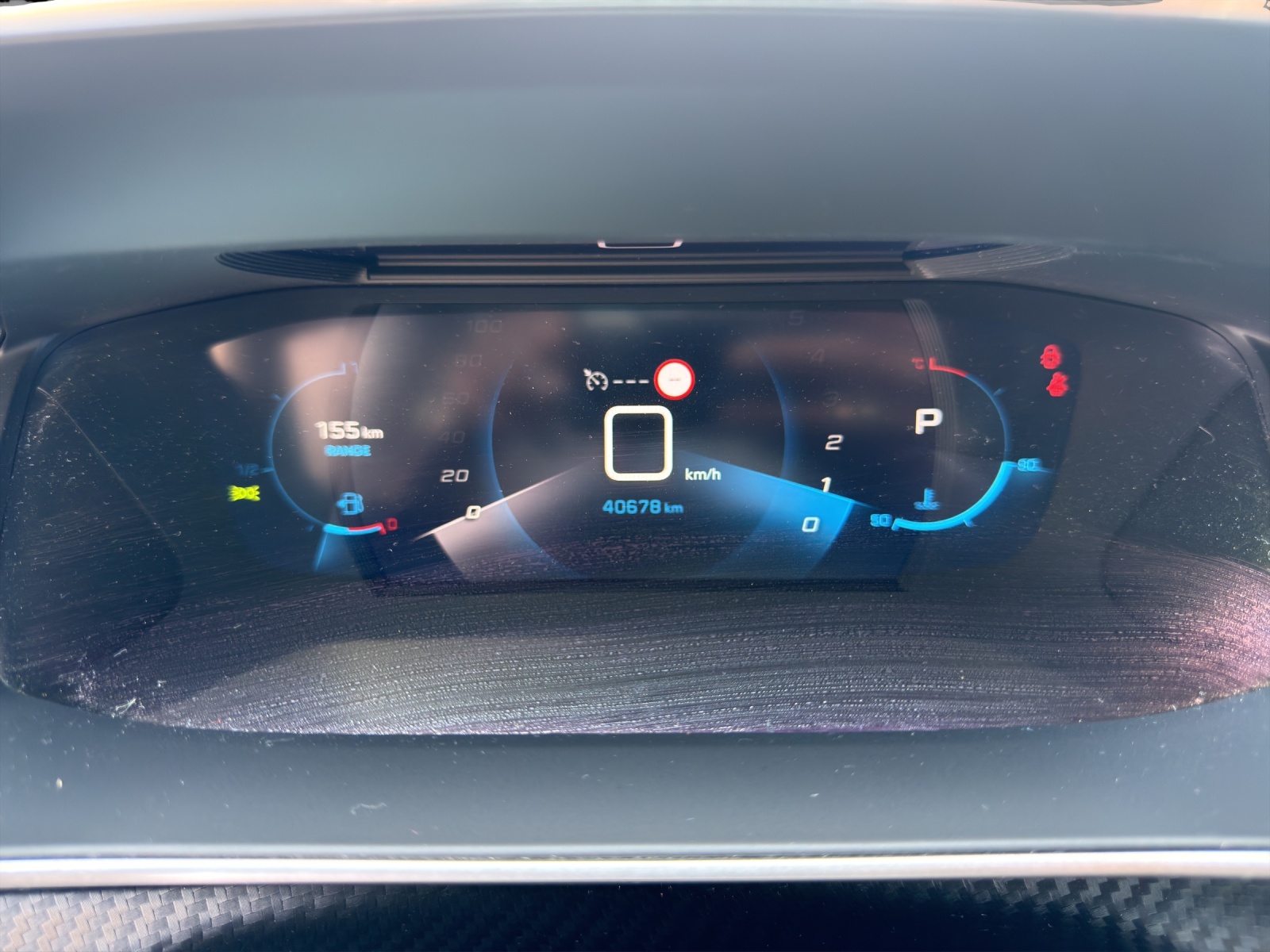 PEUGEOT 208 1.2 PureTech Allure EAT8-image-9