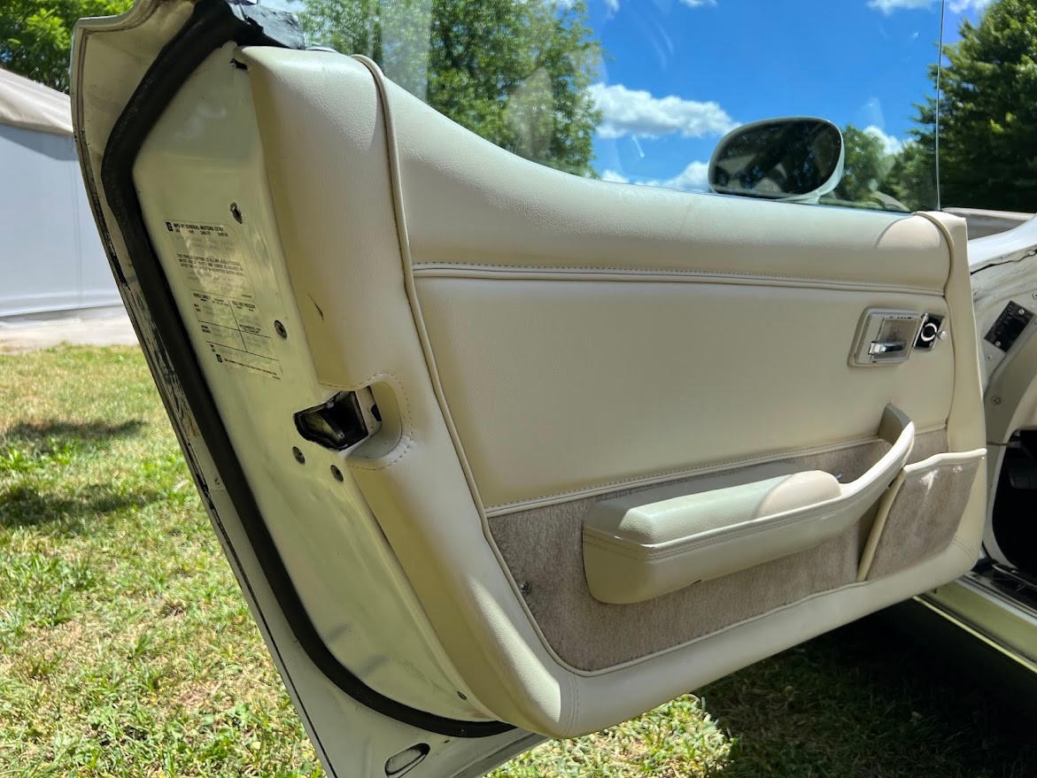 CHEVROLET C3 Targa-image-14