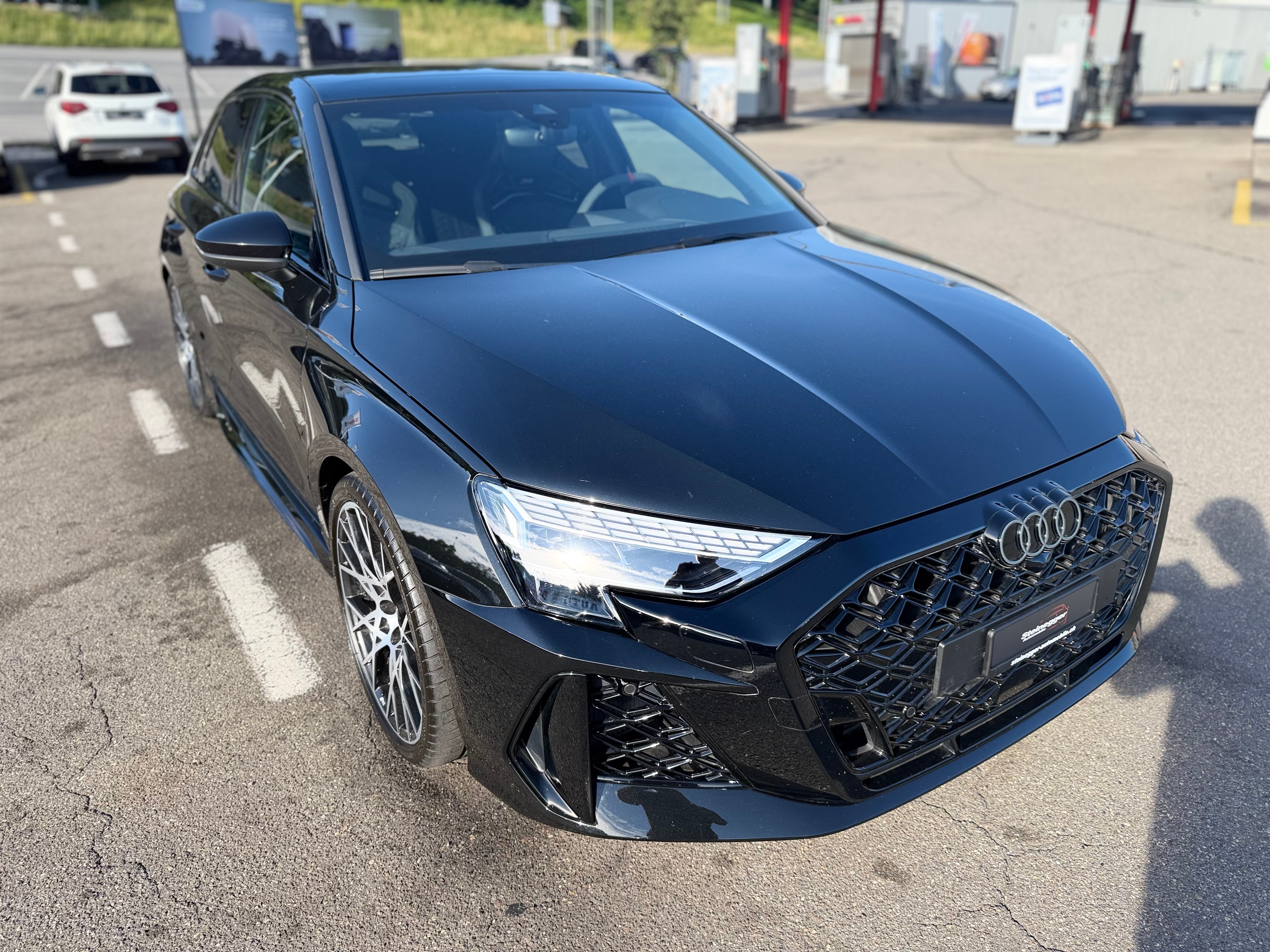 Car photo