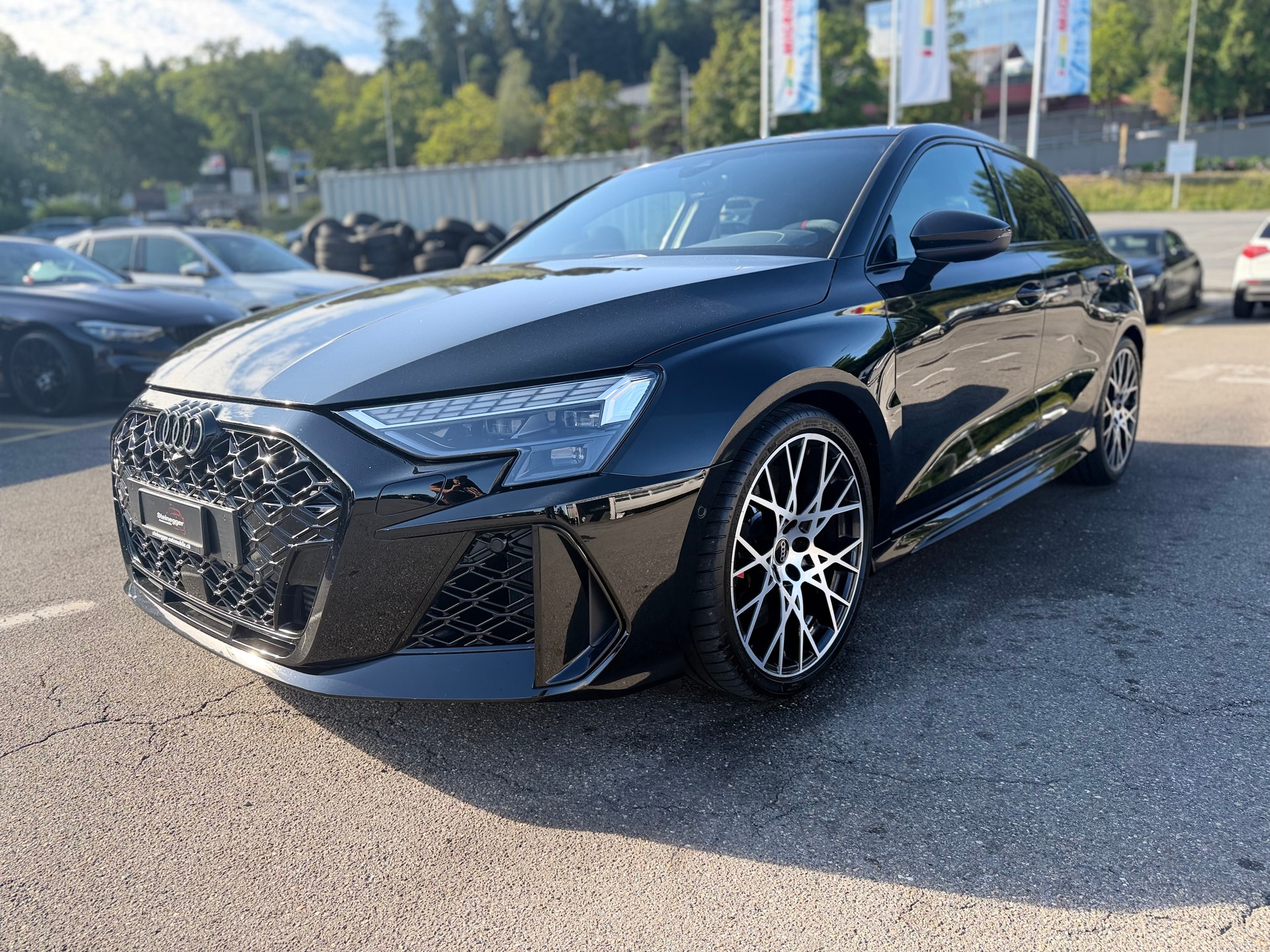 AUDI RS3 Sportback 2.5 TSI quattro S-tronic ° Carbon Schalensitze °-image-5