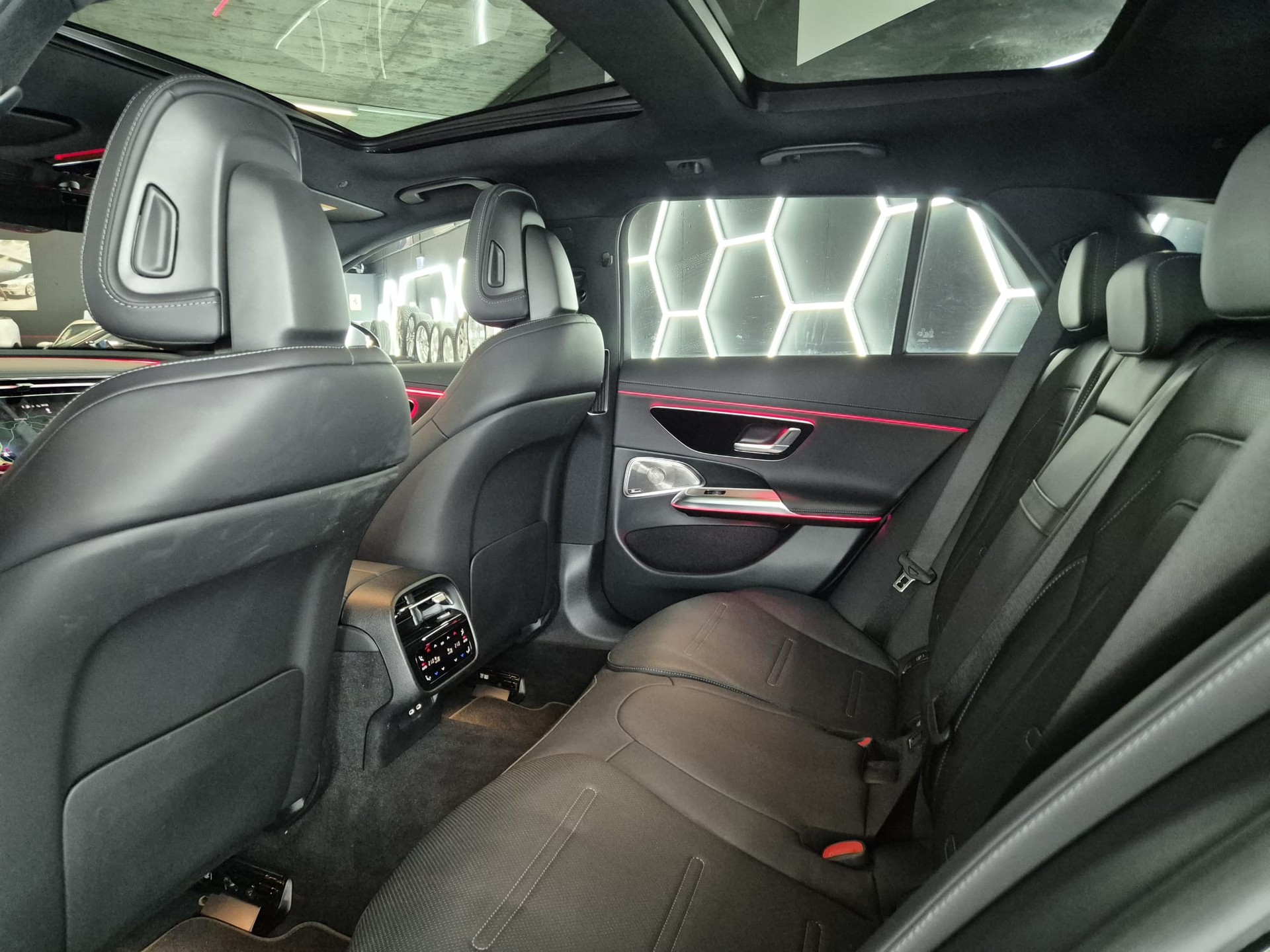 MERCEDES-BENZ E 53 Hybrid T 4Matic+ 9G-Tronic-image-20