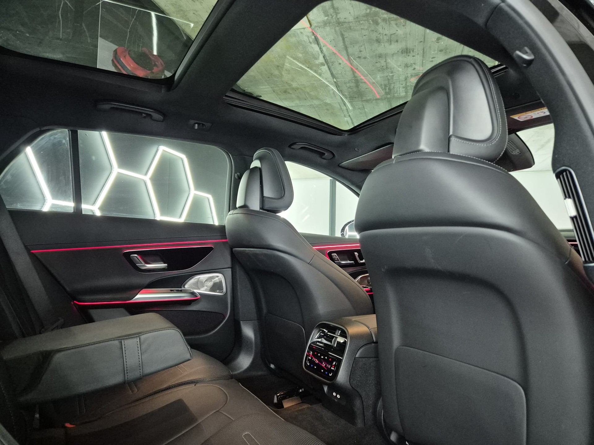 MERCEDES-BENZ E 53 Hybrid T 4Matic+ 9G-Tronic-image-23