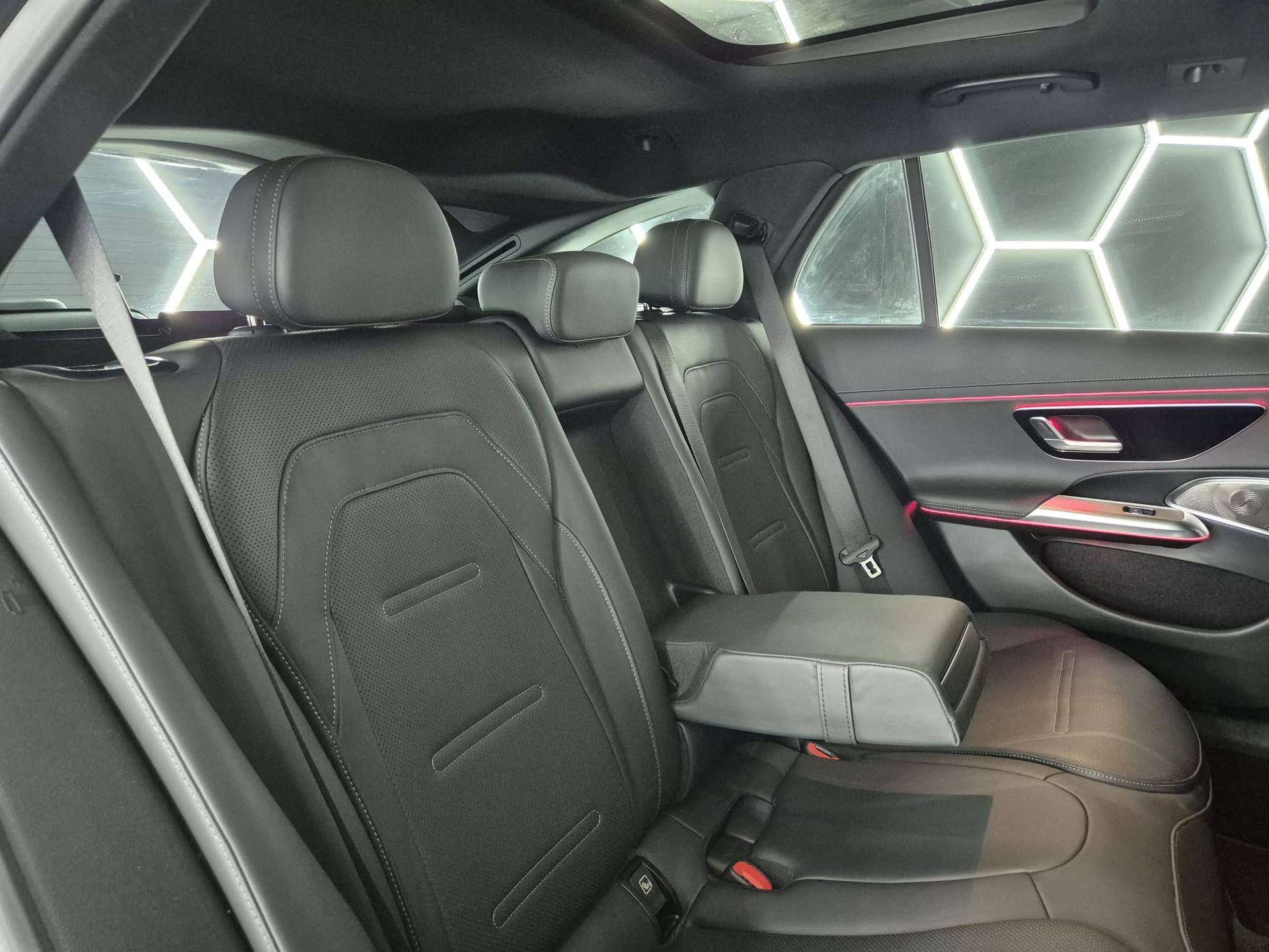 MERCEDES-BENZ E 53 Hybrid T 4Matic+ 9G-Tronic-image-25