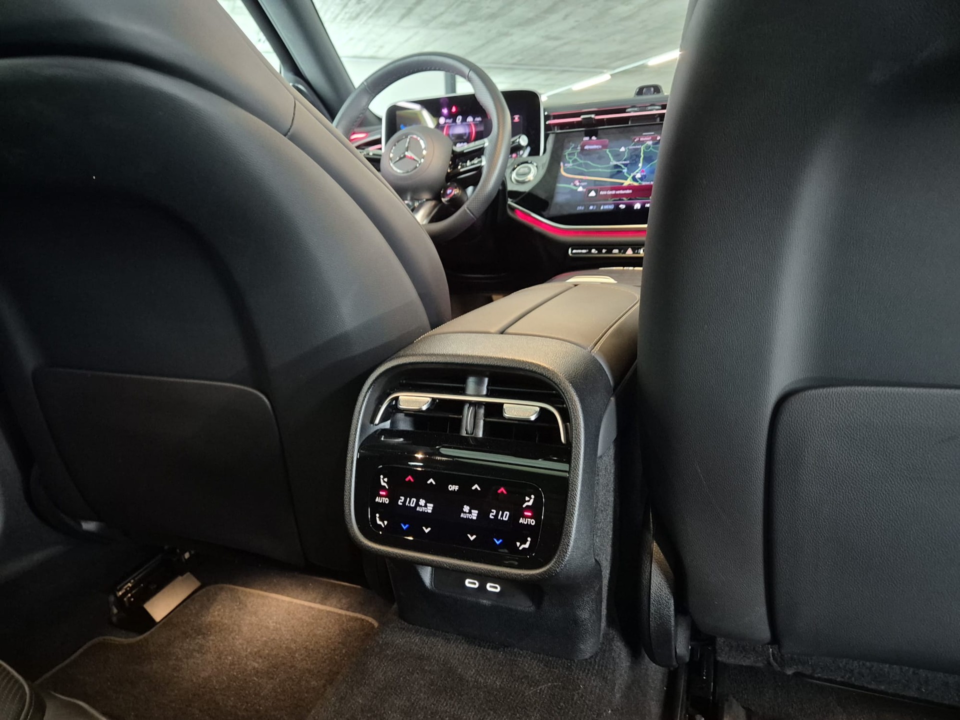 MERCEDES-BENZ E 53 Hybrid T 4Matic+ 9G-Tronic-image-24