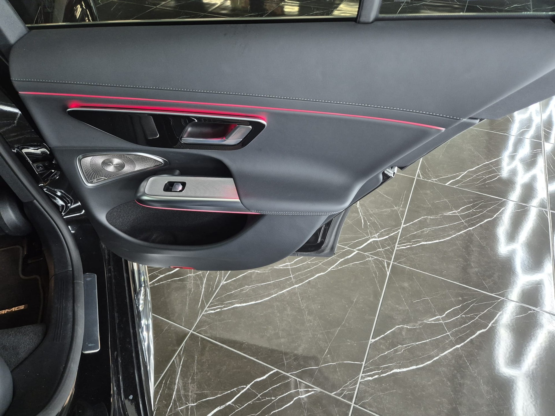 MERCEDES-BENZ E 53 Hybrid T 4Matic+ 9G-Tronic-image-26