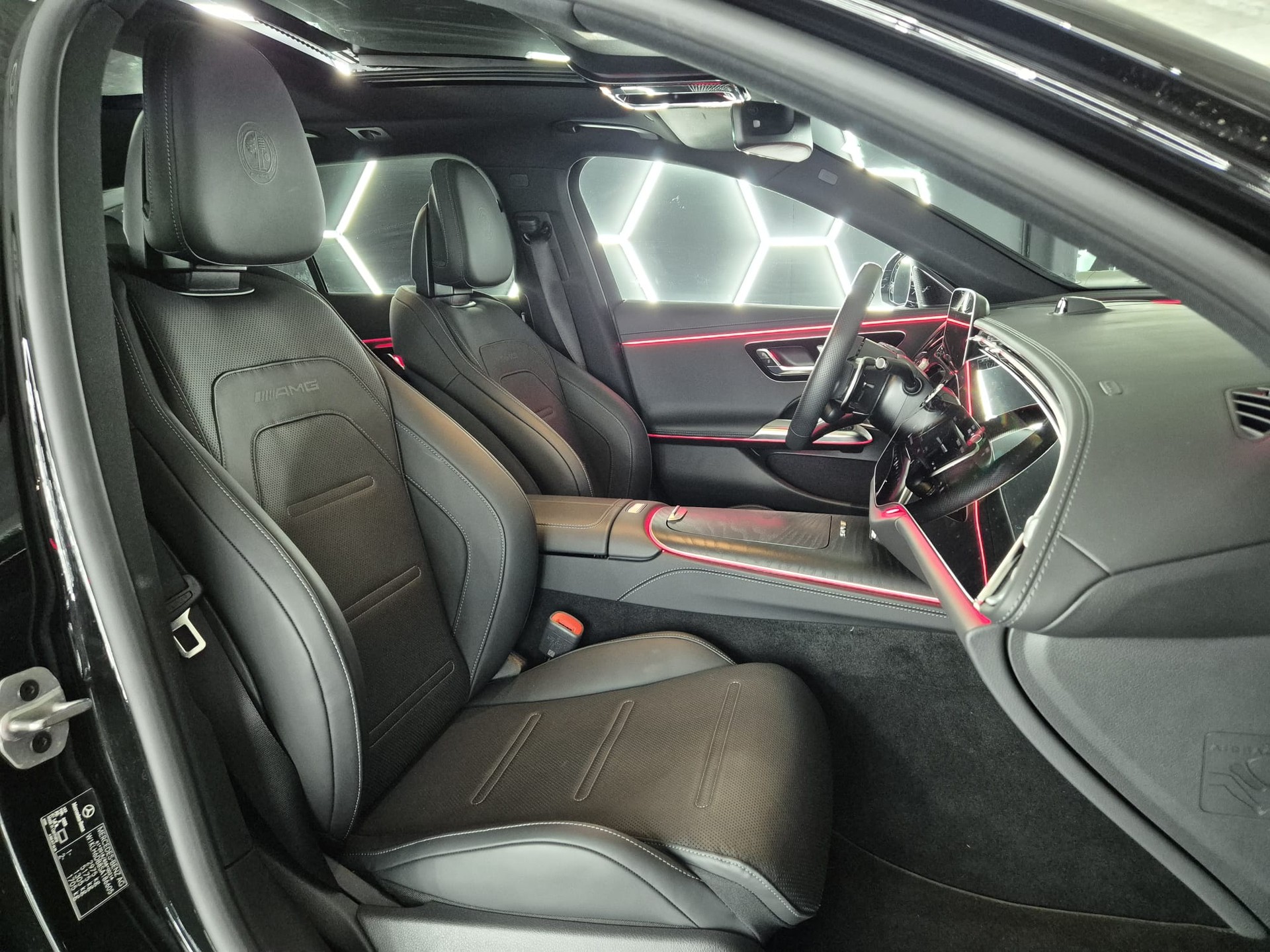 MERCEDES-BENZ E 53 Hybrid T 4Matic+ 9G-Tronic-image-27