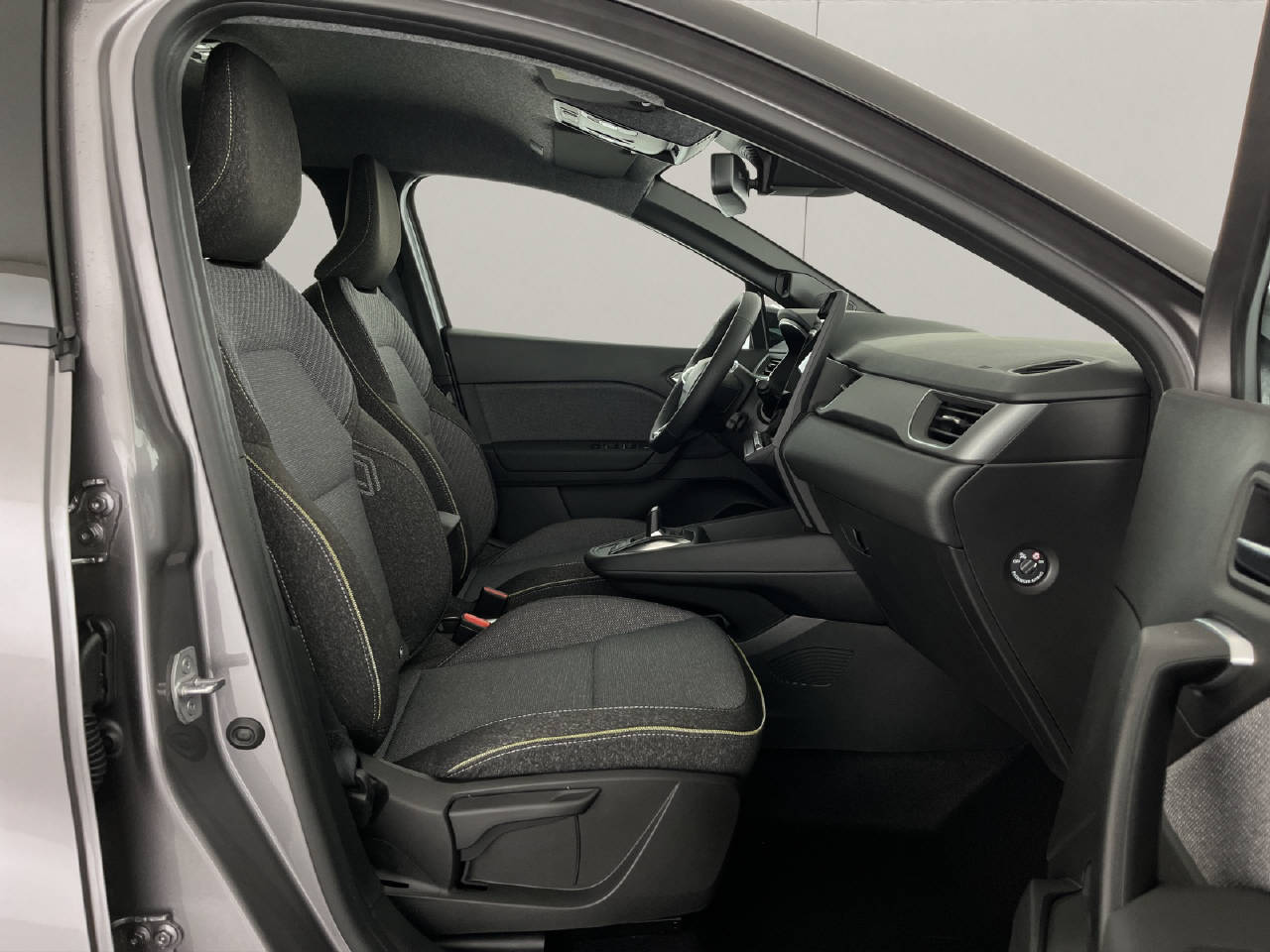 RENAULT Captur 1.8 E-Tech techno-image-15