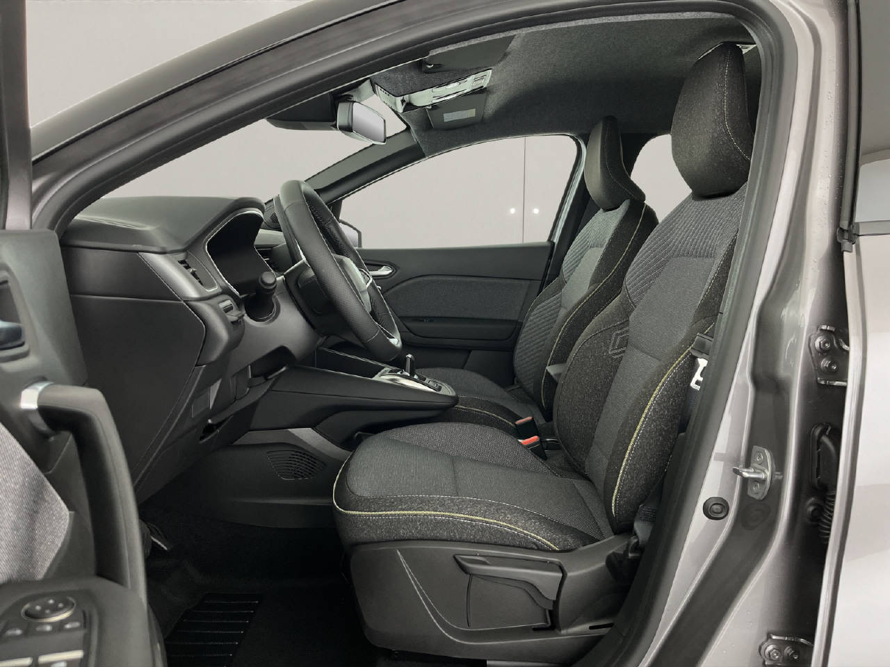 RENAULT Captur 1.8 E-Tech techno-image-7
