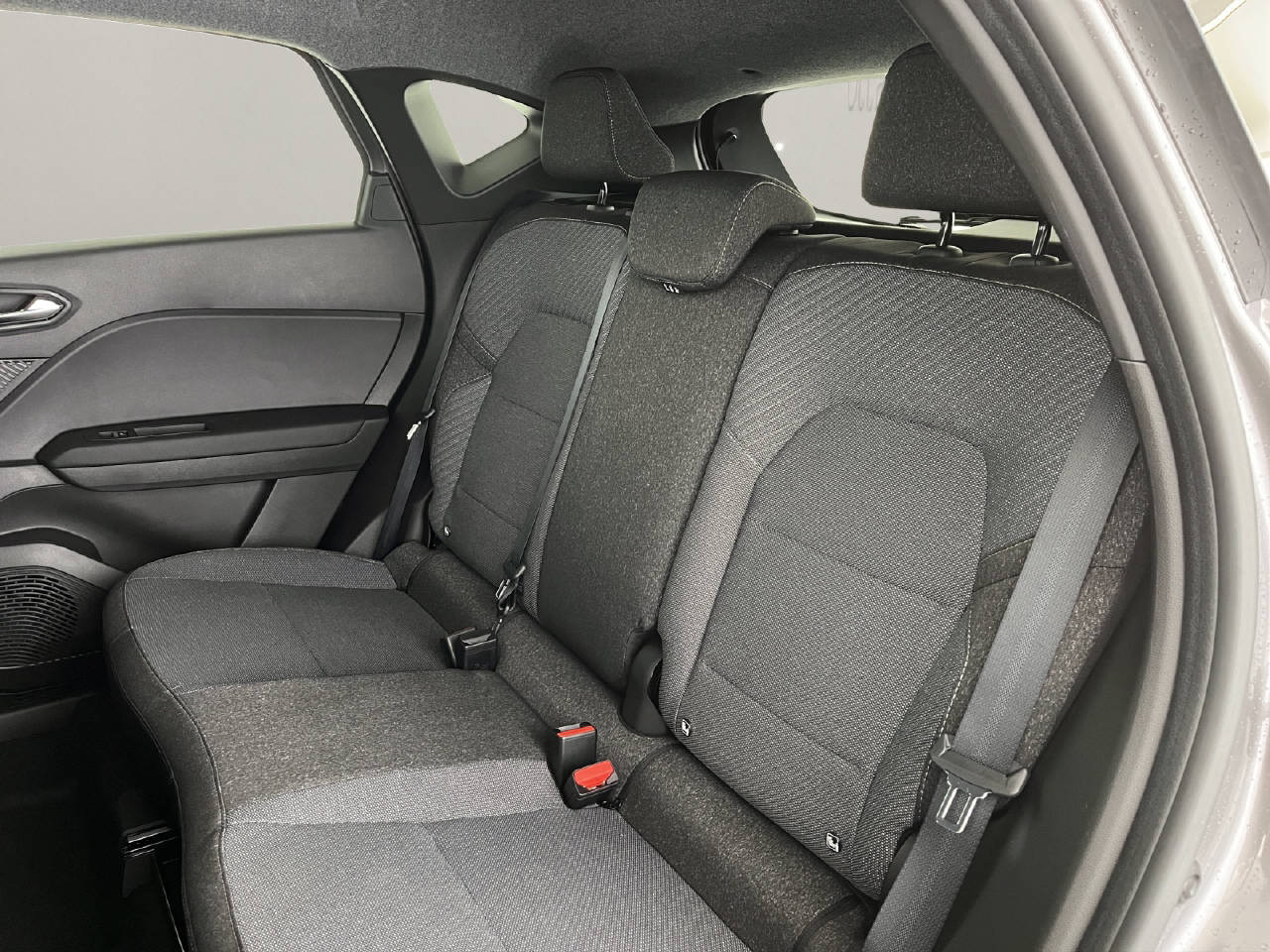 RENAULT Captur 1.8 E-Tech techno-image-16