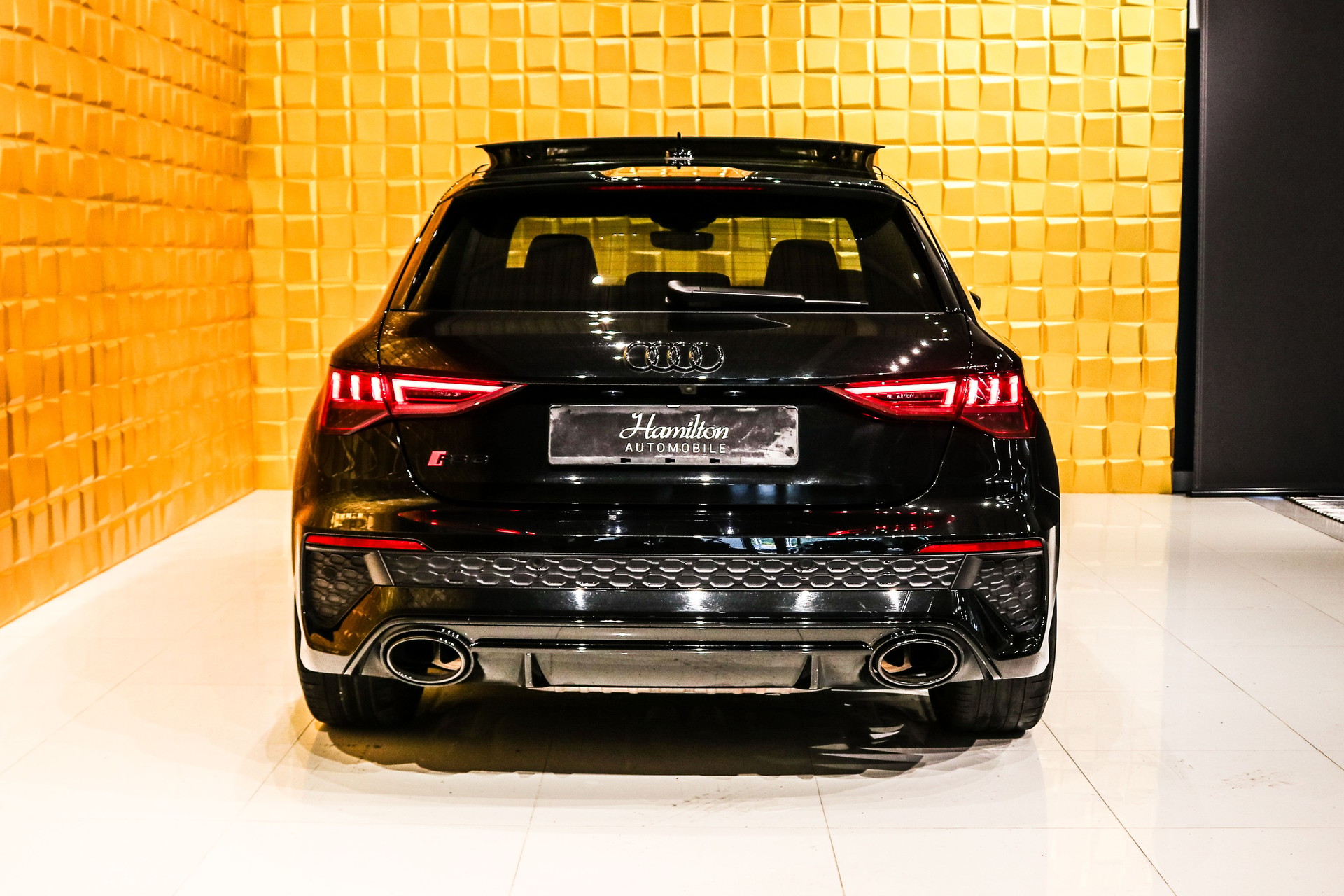 AUDI RS3 Sportback 2.5 TSI quattro S-tronic-image-6