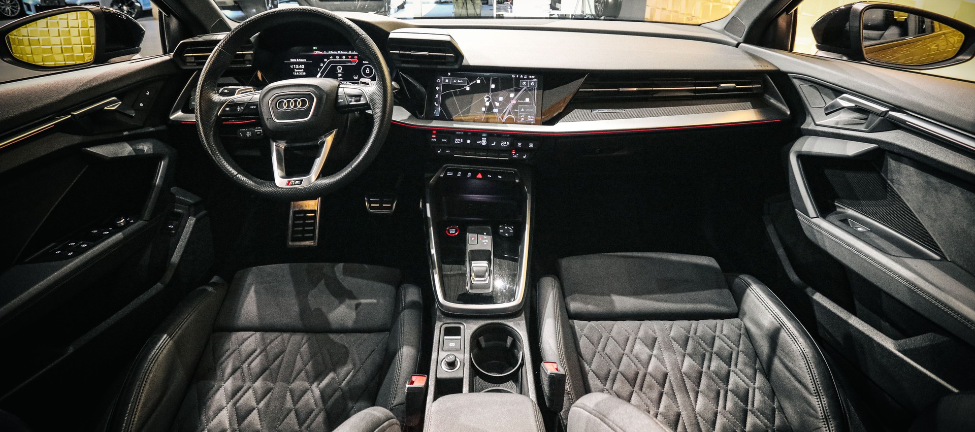 AUDI RS3 Sportback 2.5 TSI quattro S-tronic-image-12