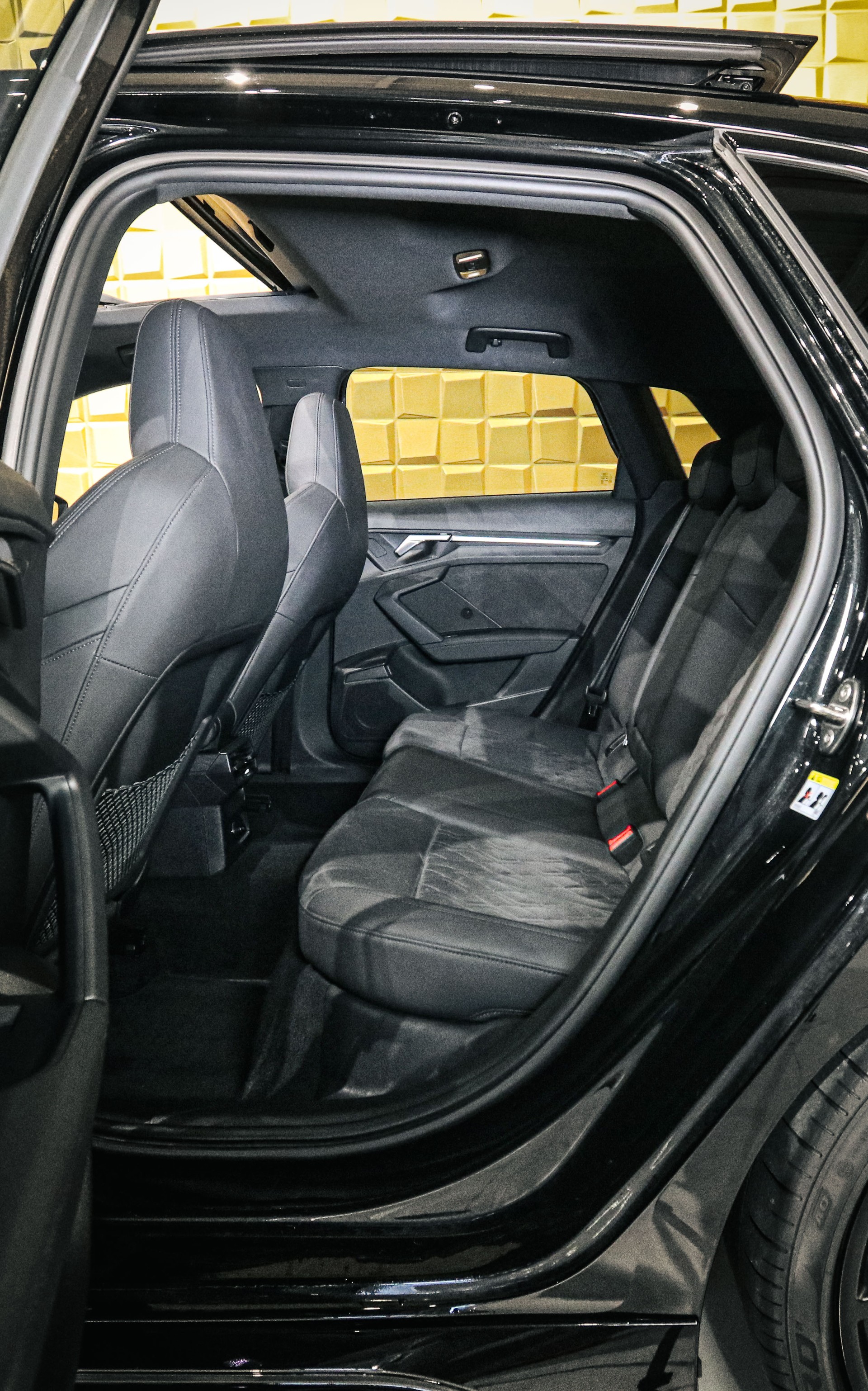 AUDI RS3 Sportback 2.5 TSI quattro S-tronic-image-11