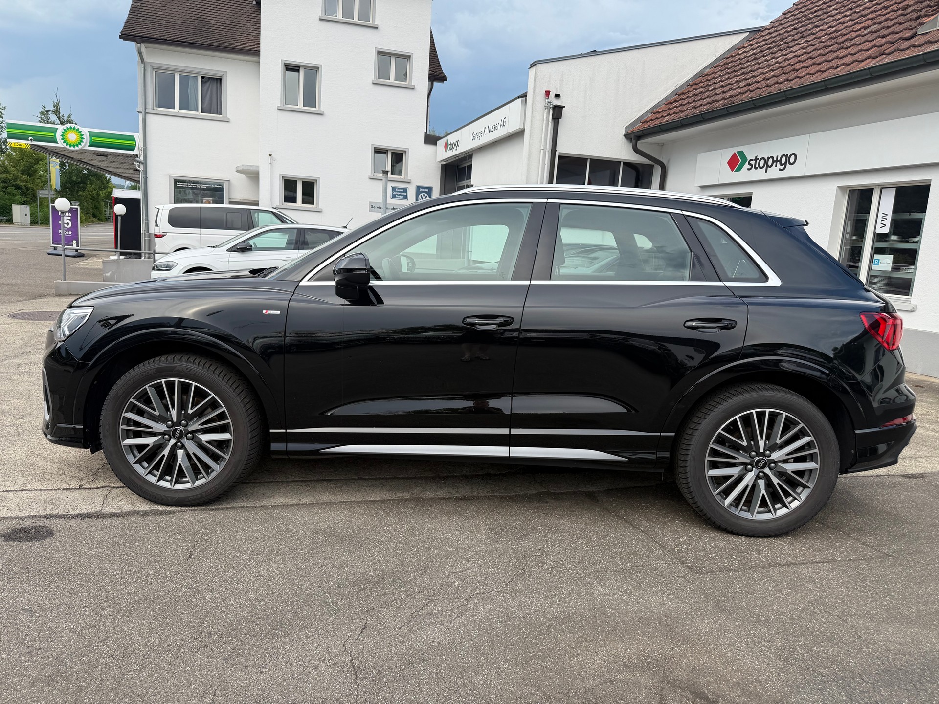 AUDI Q3 45 TFSI S line quattro S-tronic-image-7
