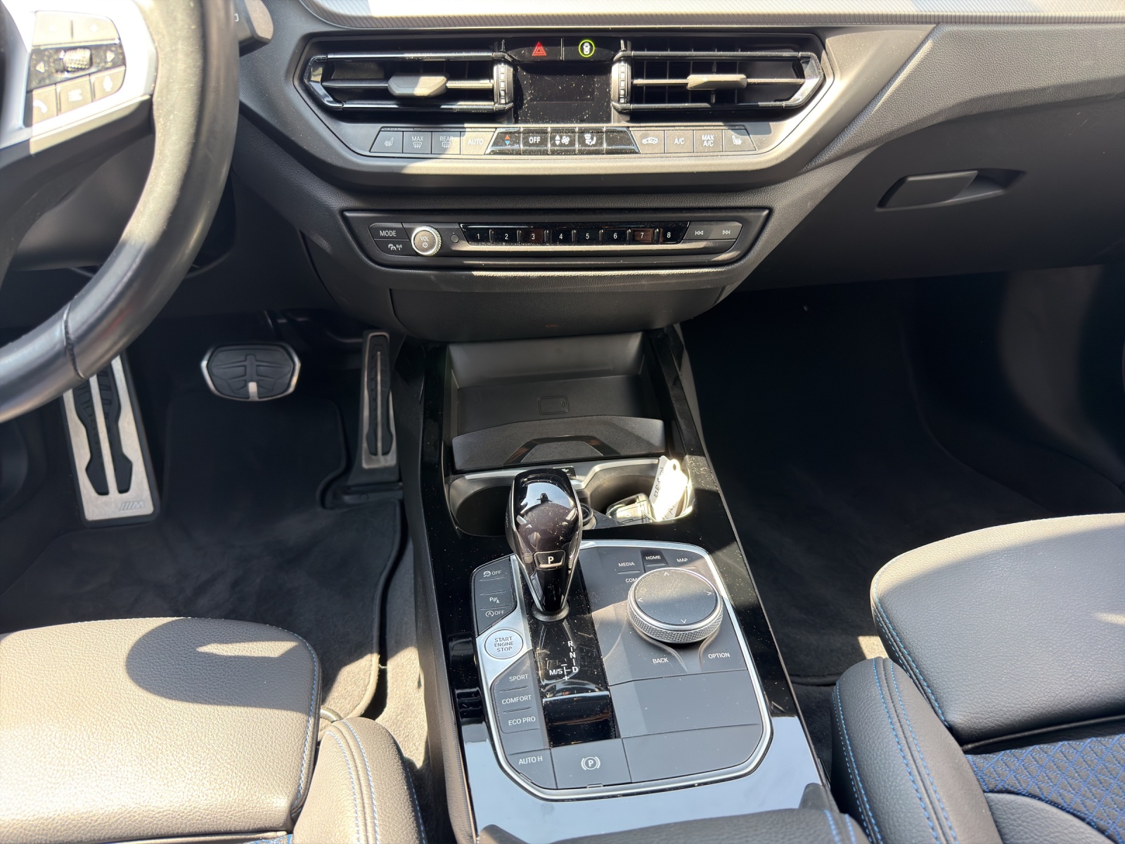 BMW 118i M Sport Steptronic-image-15