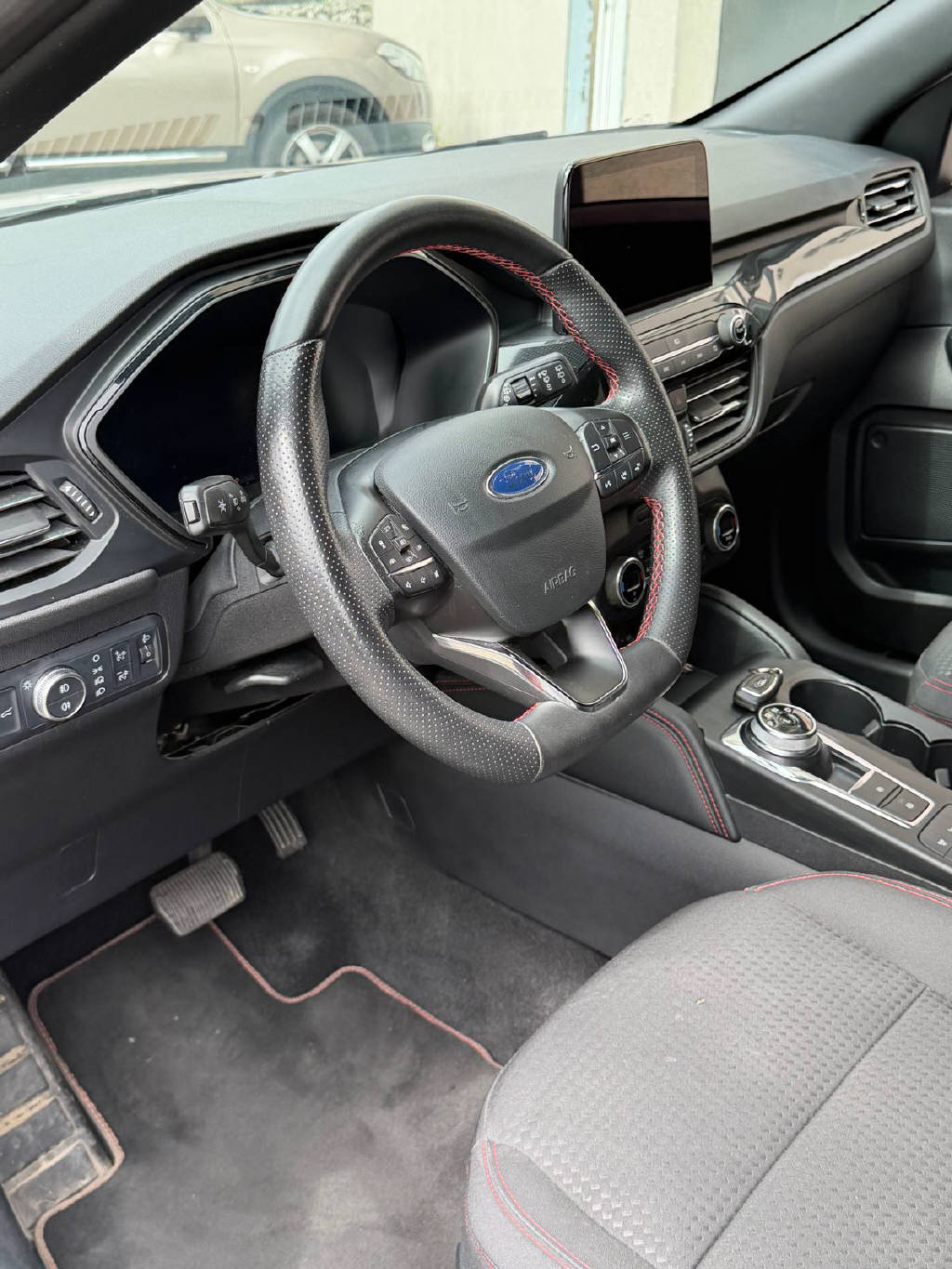FORD Kuga 2.5 Hybrid ST-Line 4x4kW-image-8