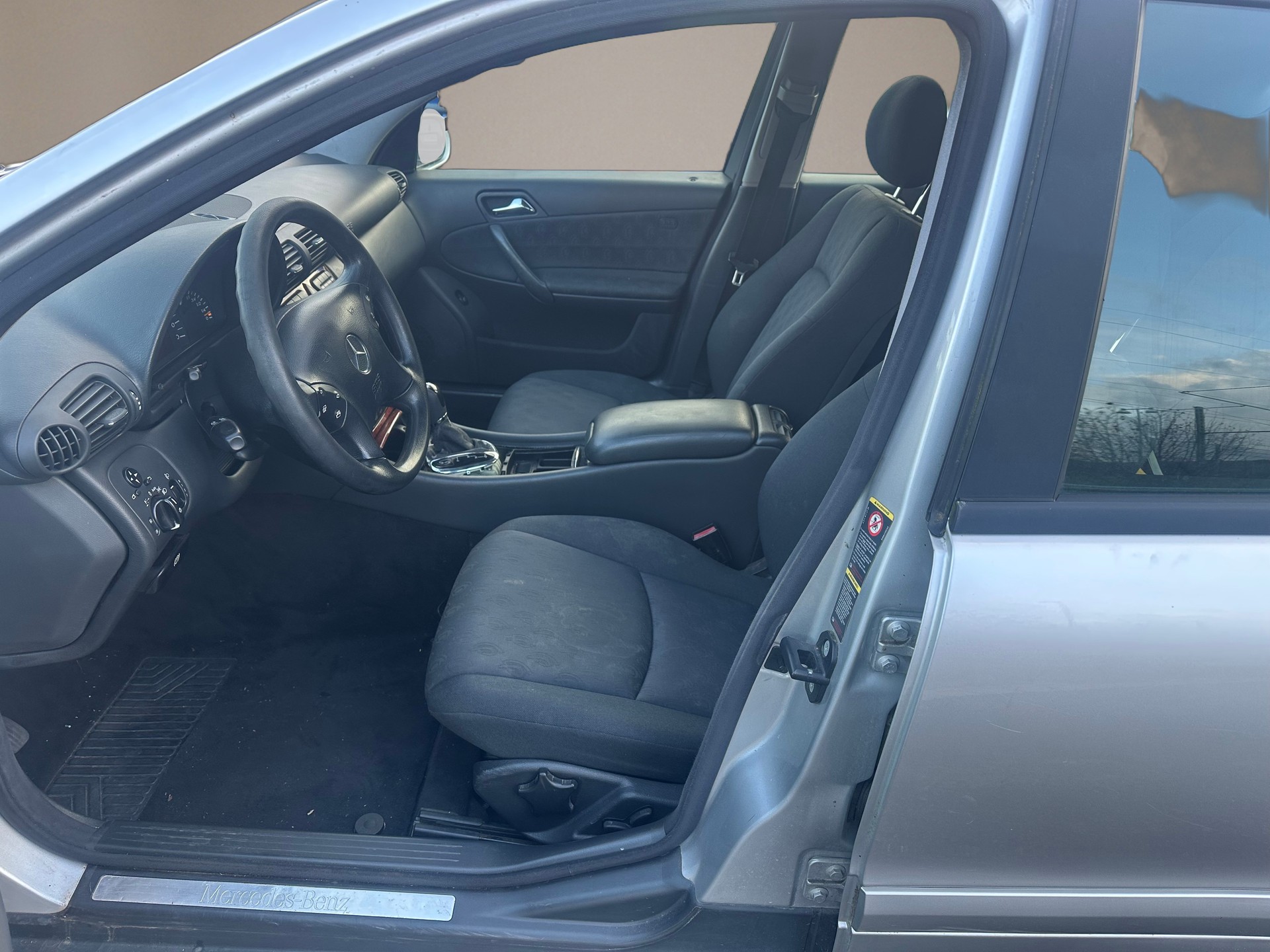 MERCEDES-BENZ C 220 CDI Elégance-image-6