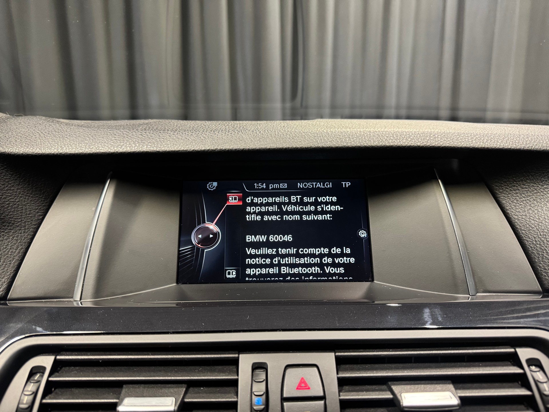 BMW 520i Steptronic (22)-image-11