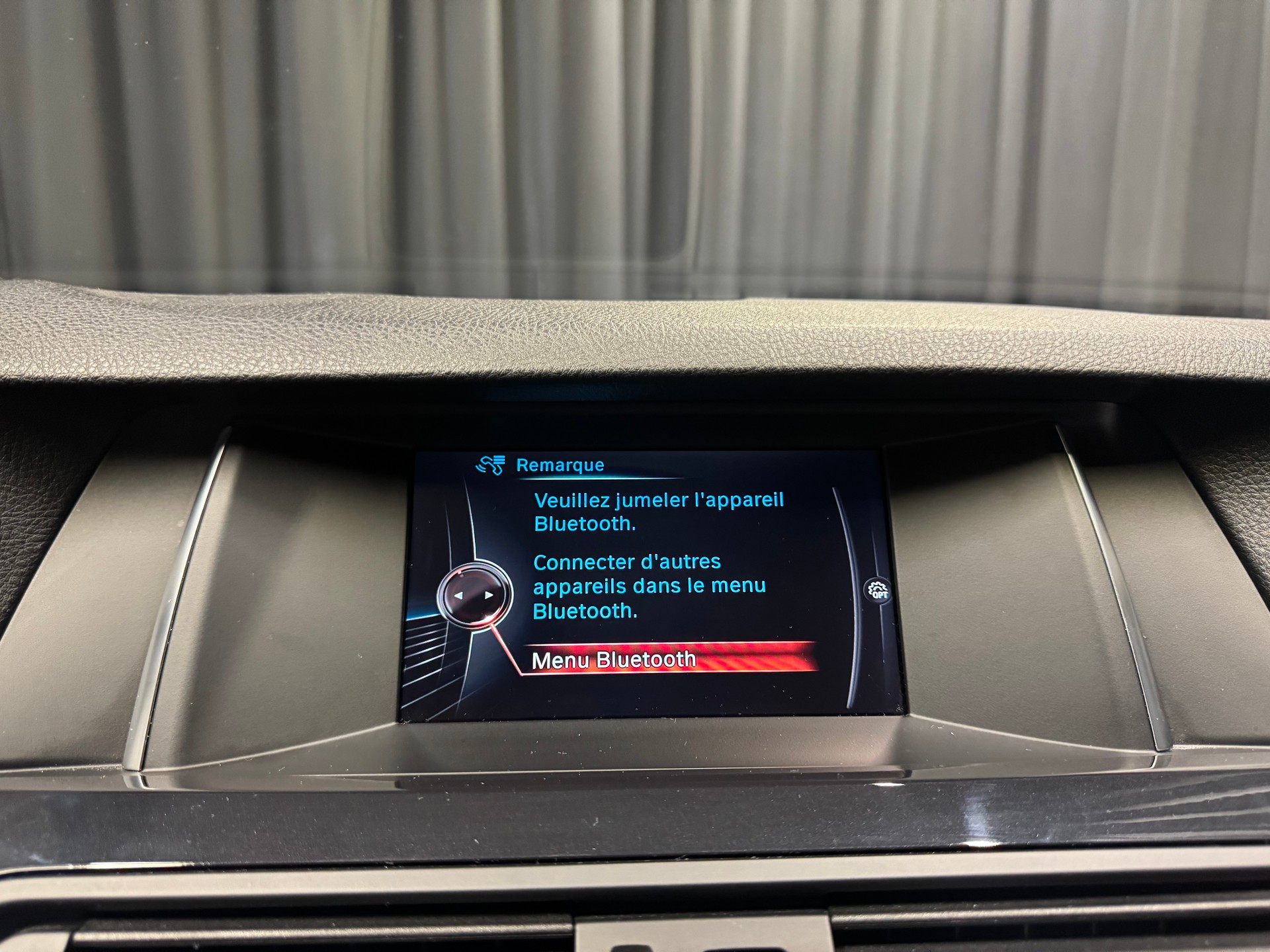 BMW 520i Steptronic (22)-image-12