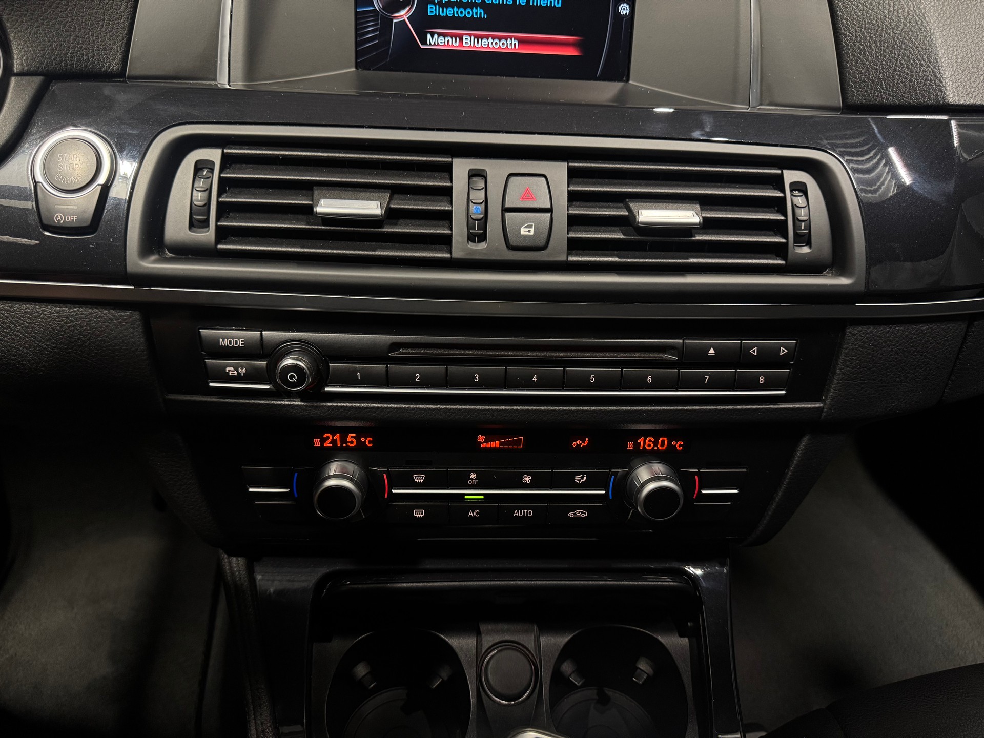 BMW 520i Steptronic (22)-image-13