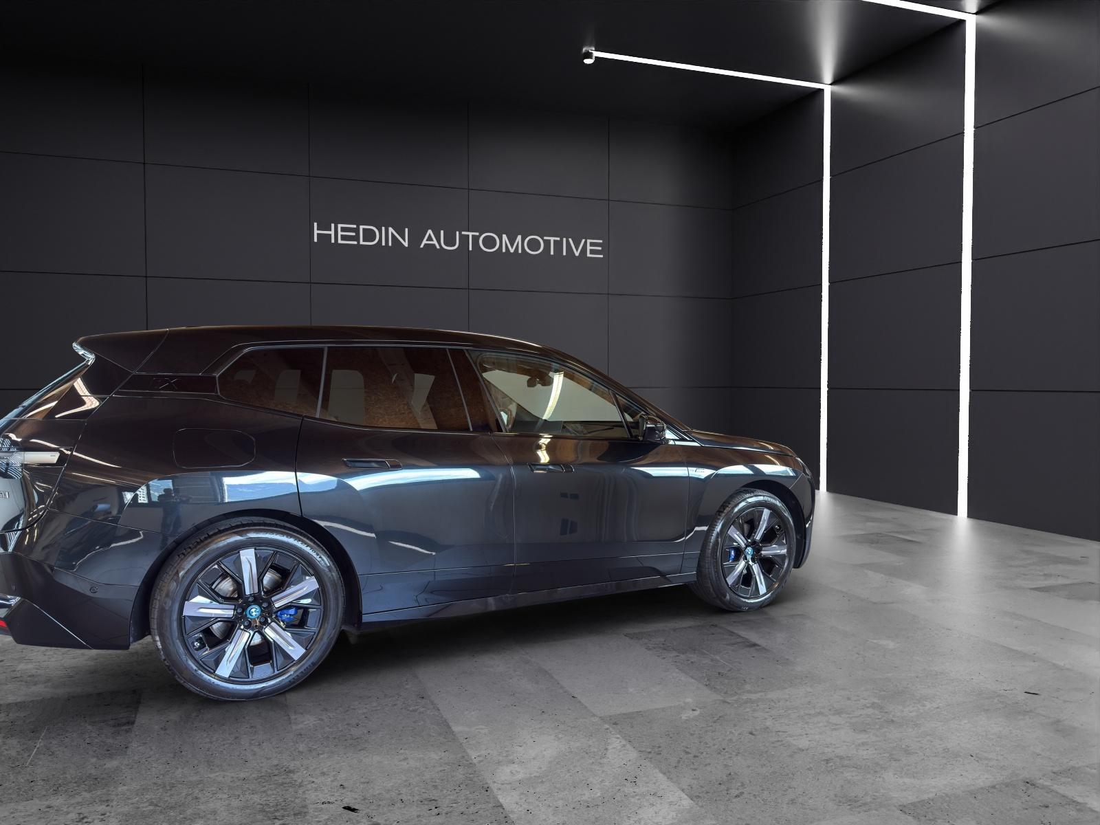 BMW iX M60-image-5