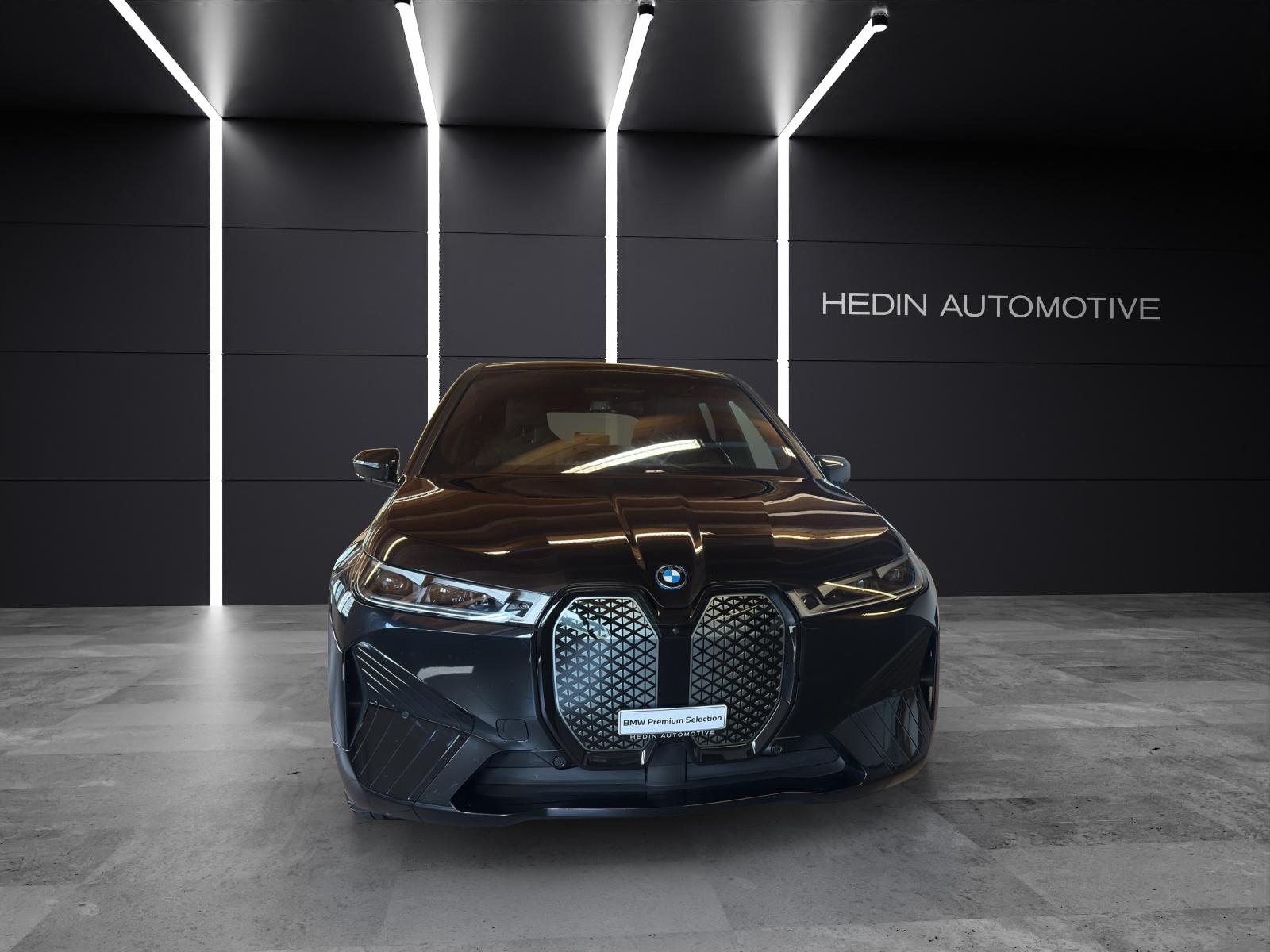 BMW iX M60-image-7
