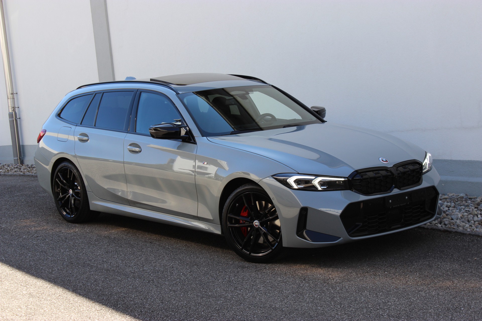 BMW M340i xDrive 48V Touring M Sport Pro *BROOKLYN GRAU METALLIC*-image-0