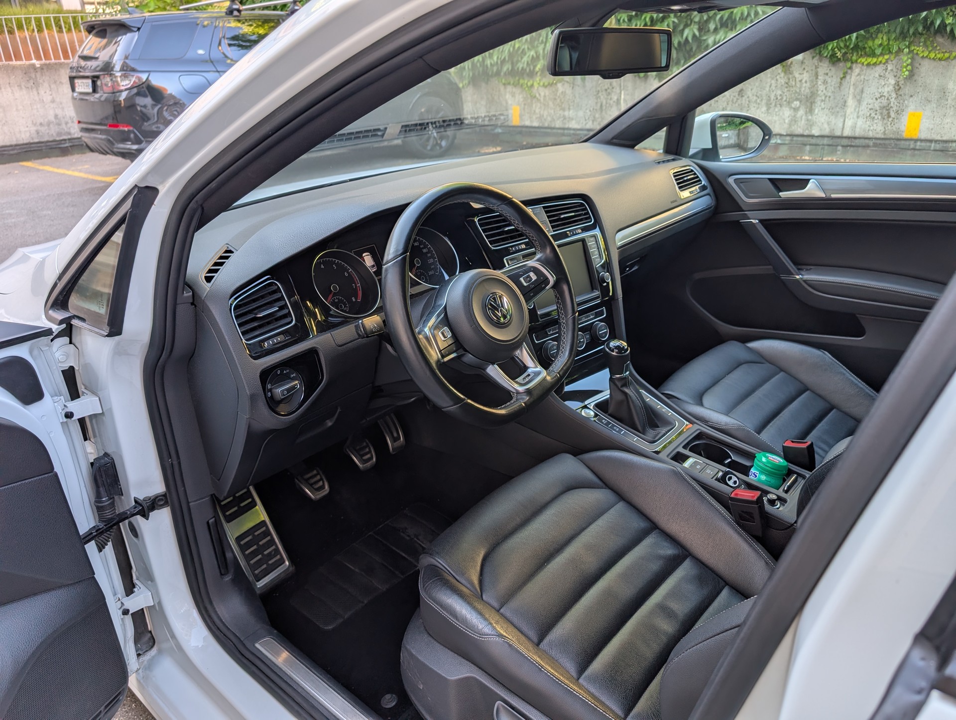 VW 1.4 TSI ACT R-Line Design-image-1