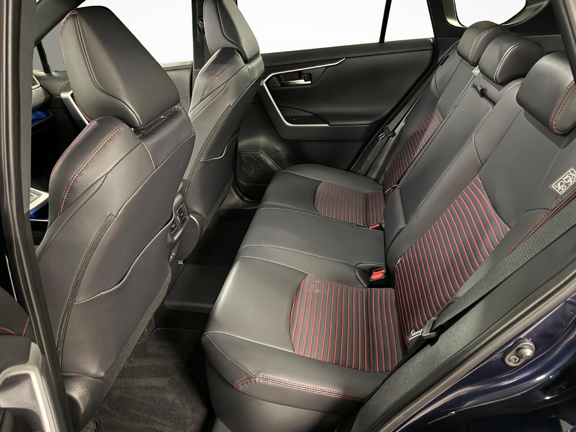 SUZUKI Across 2.5 PHEV Compact Top 4x4-image-12