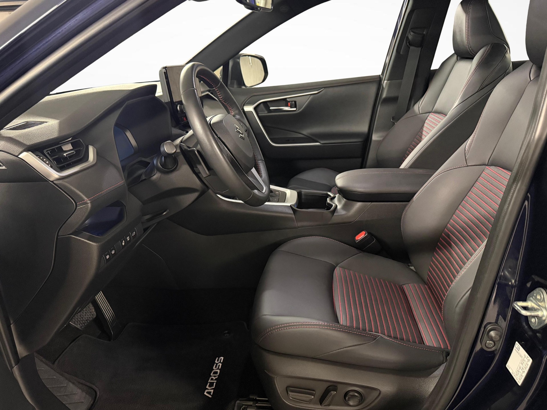 SUZUKI Across 2.5 PHEV Compact Top 4x4-image-11