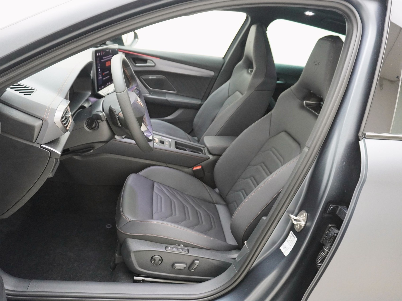 CUPRA Formentor 2.0 TSI 4Drive DSG-image-12