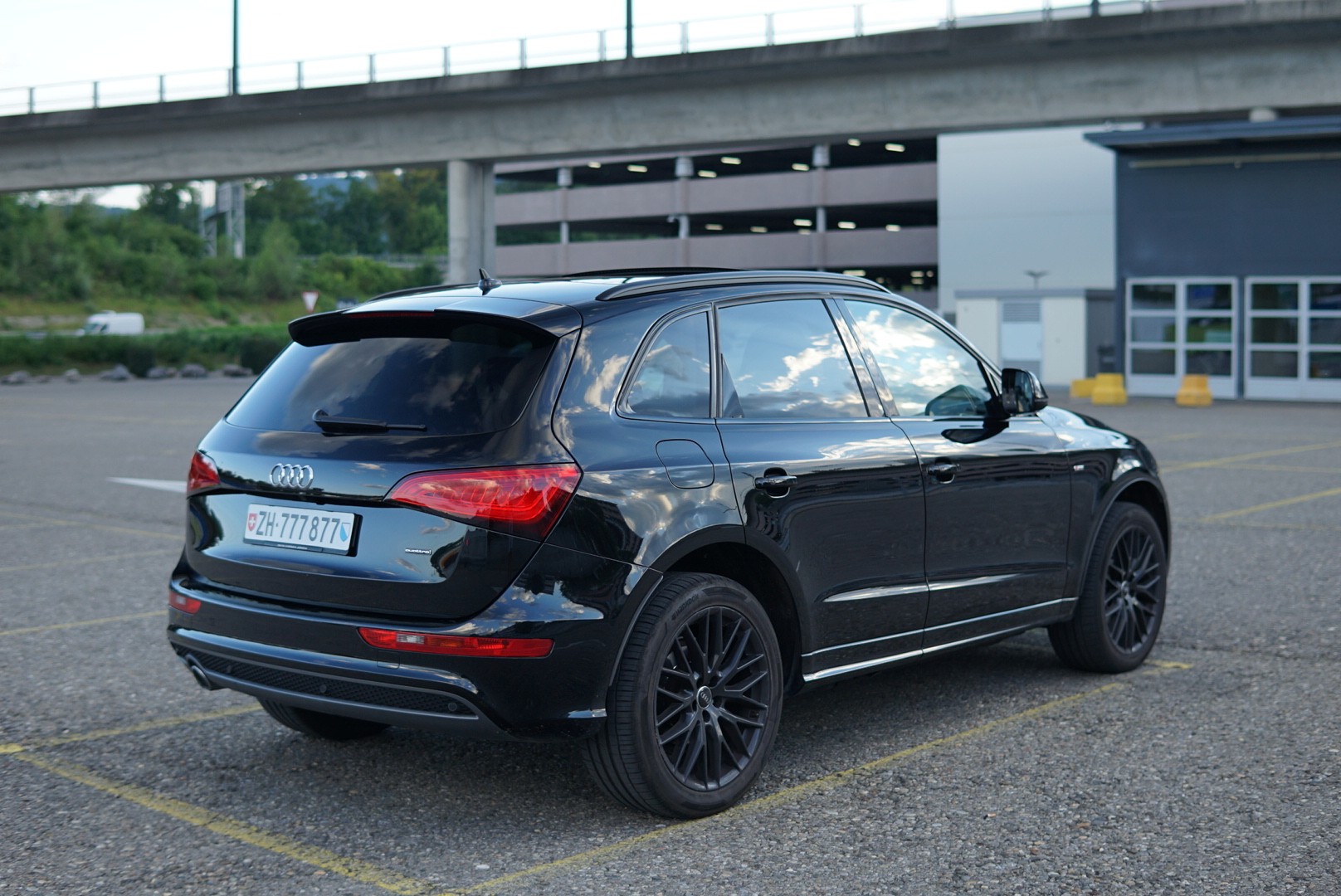 AUDI 2.0 TDI quattro S-Tronic-image-5