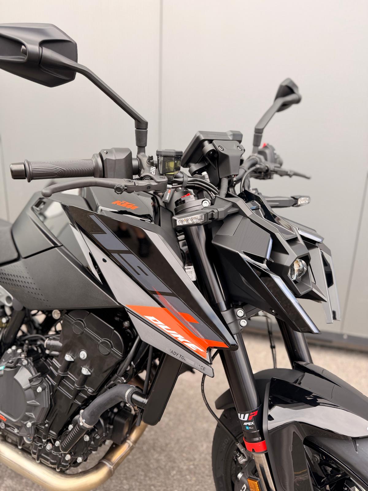 KTM 790 DUKE MY27-showroom-element-3
