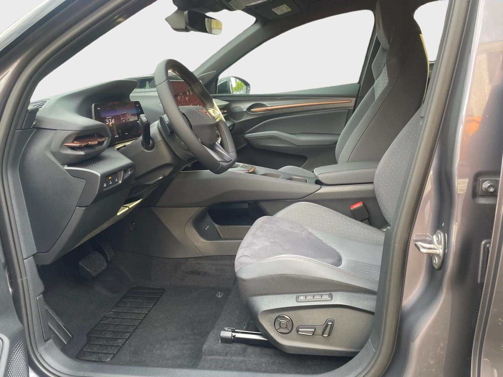CUPRA Raval Dynamic Plus-image-12