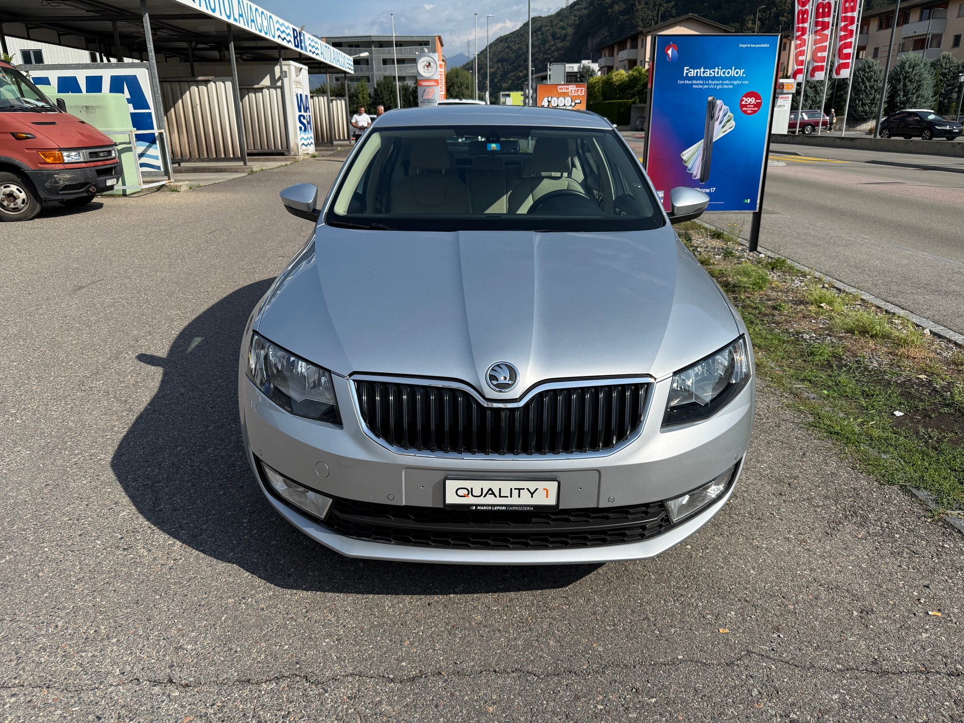 SKODA Octavia 1.8 TSI Ambition DSG-image-2