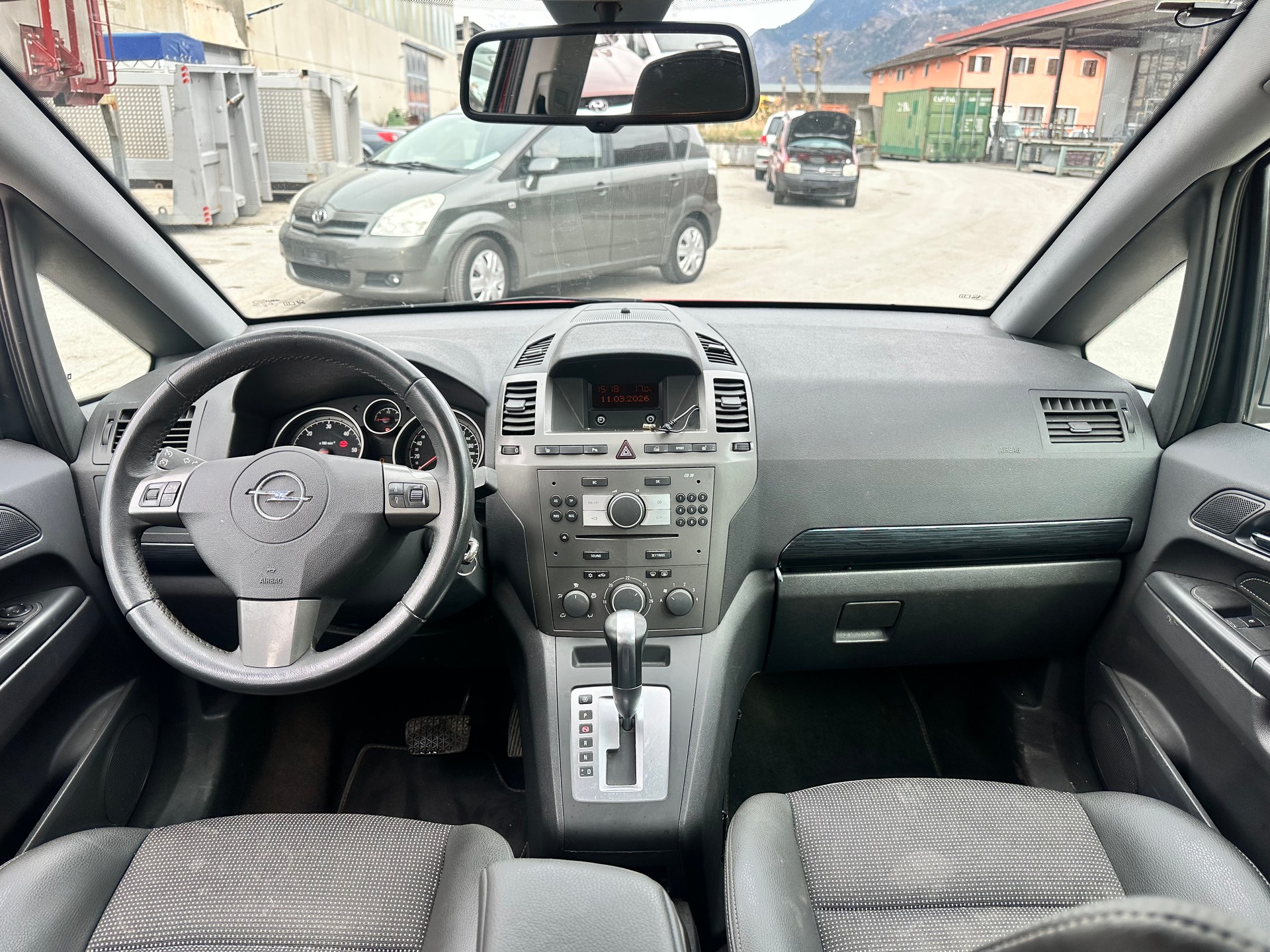OPEL Zafira 1.9 CDTI Cosmo Automatic-image-9